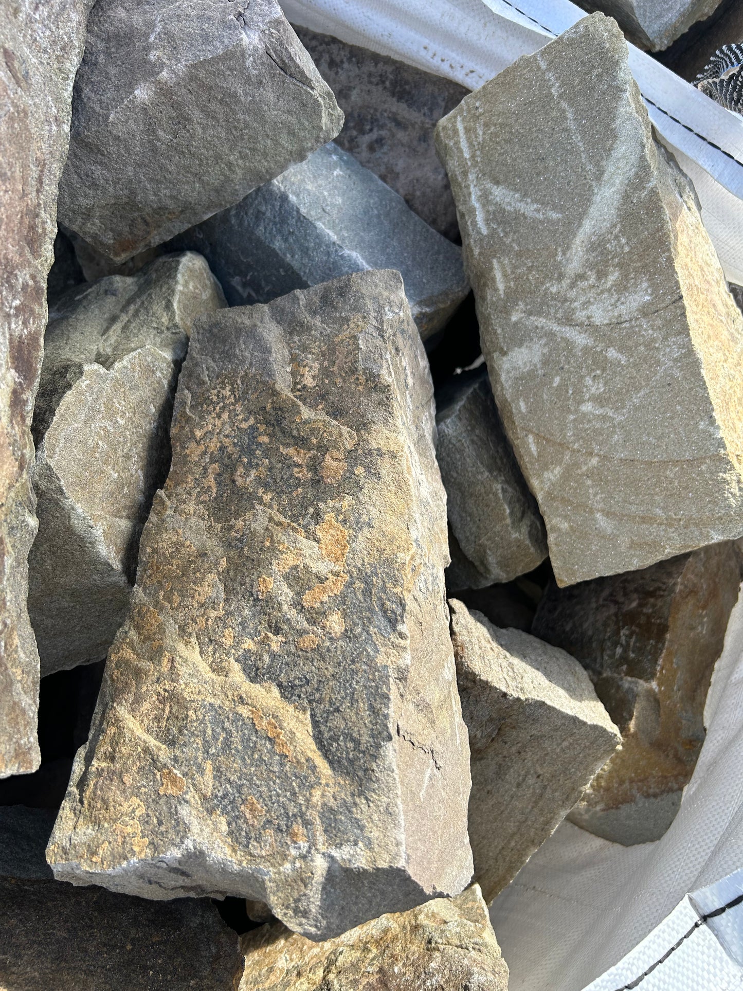 Wicklow Brown Sandstone Building Stone / Bulk Bag / Free delivery nationwide!