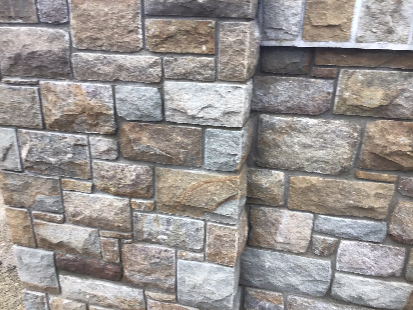 Another Autumn Special! Roscrea Grey Tan Building Stone x 30 bulk bag deal / full artic lorry load / free delivery Ireland/ 35% off!