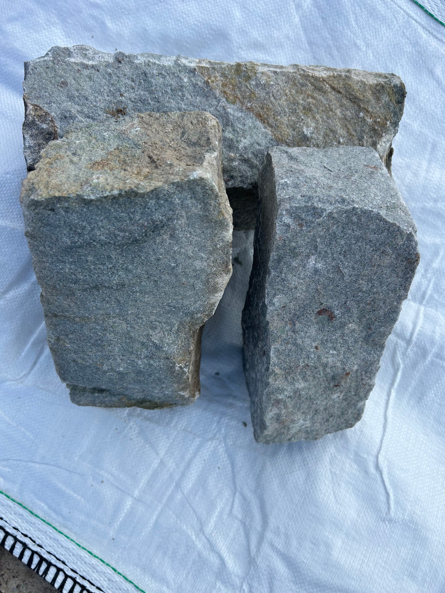 Another Autumn Special! Roscrea Grey Tan Building Stone x 30 bulk bag deal / full artic lorry load / free delivery Ireland/ 35% off!