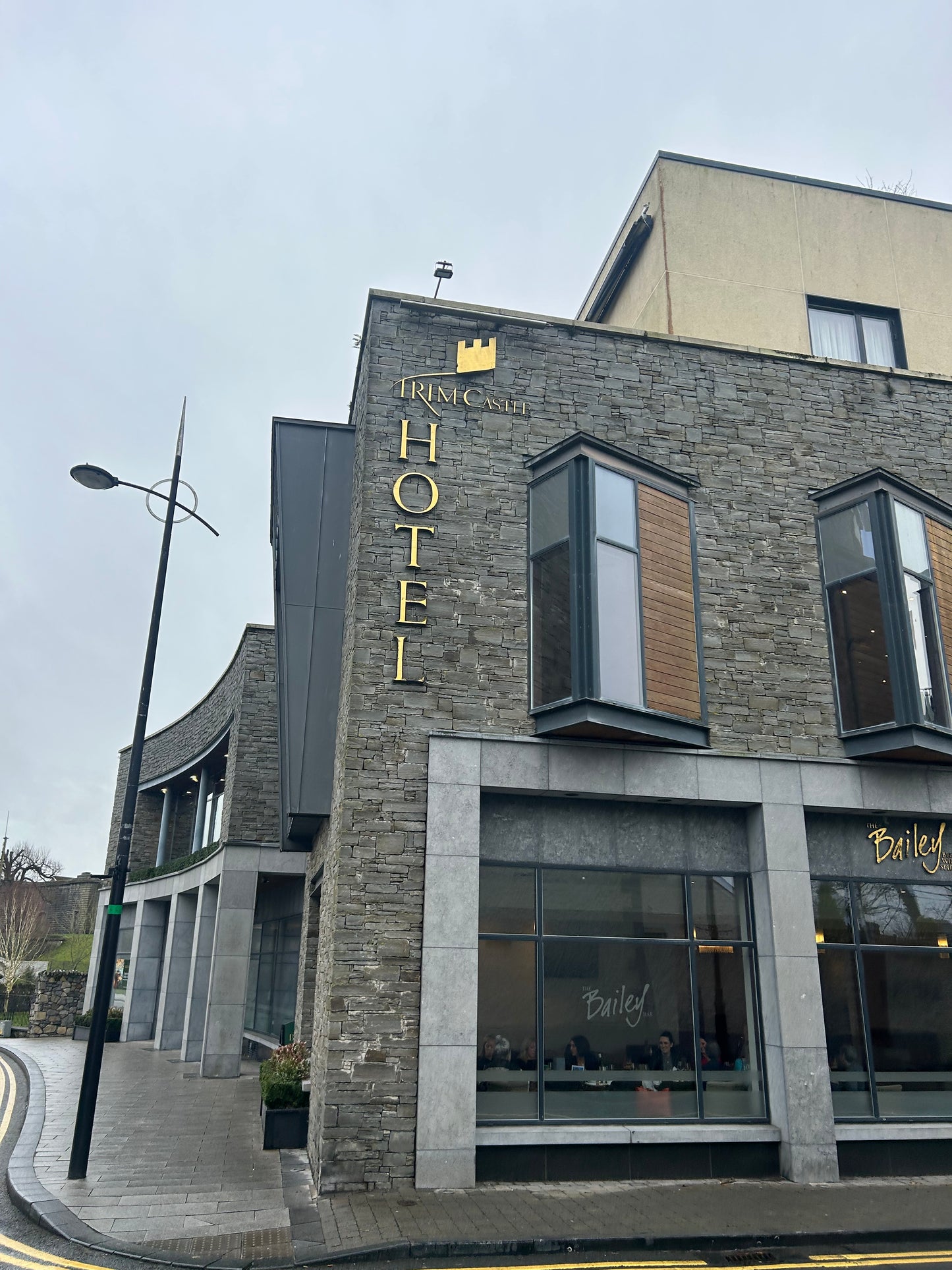 An Autumn Offer ! West Clare Grey Limestone Building Stone x 30 bulk bag / Artic load / free delivery Ireland/ 35% off !!