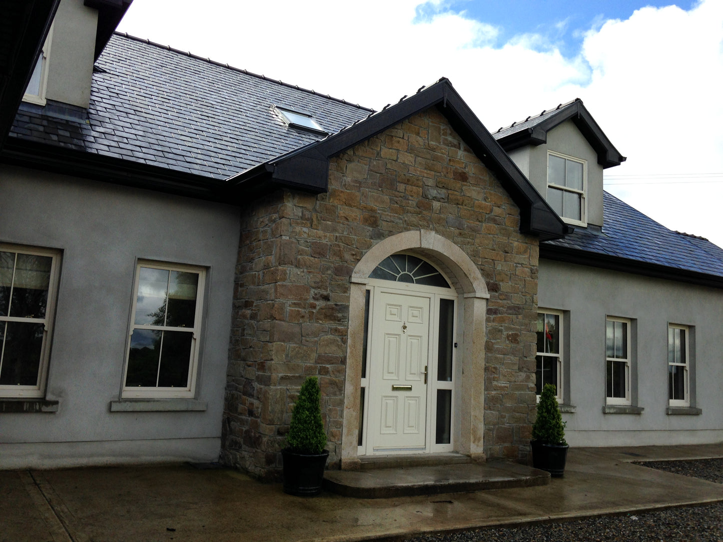 Wicklow Sandstone Building Stone x 30 bulk bag deal / Full artic load 35% off !