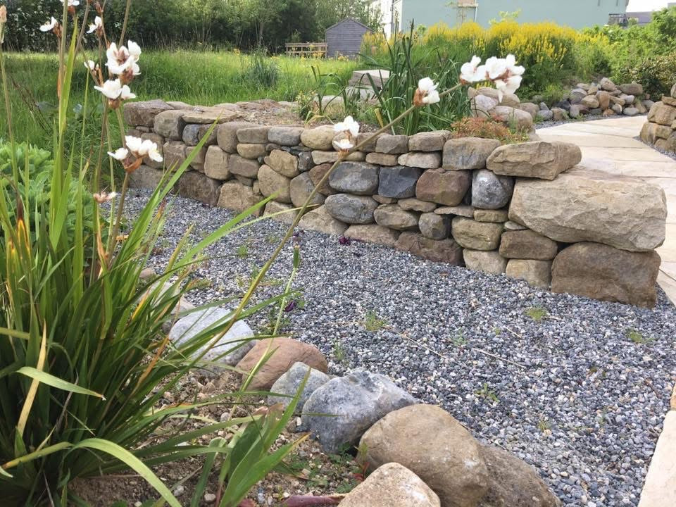 Ballycotton Round Boulder Building Stone Bulk Bag