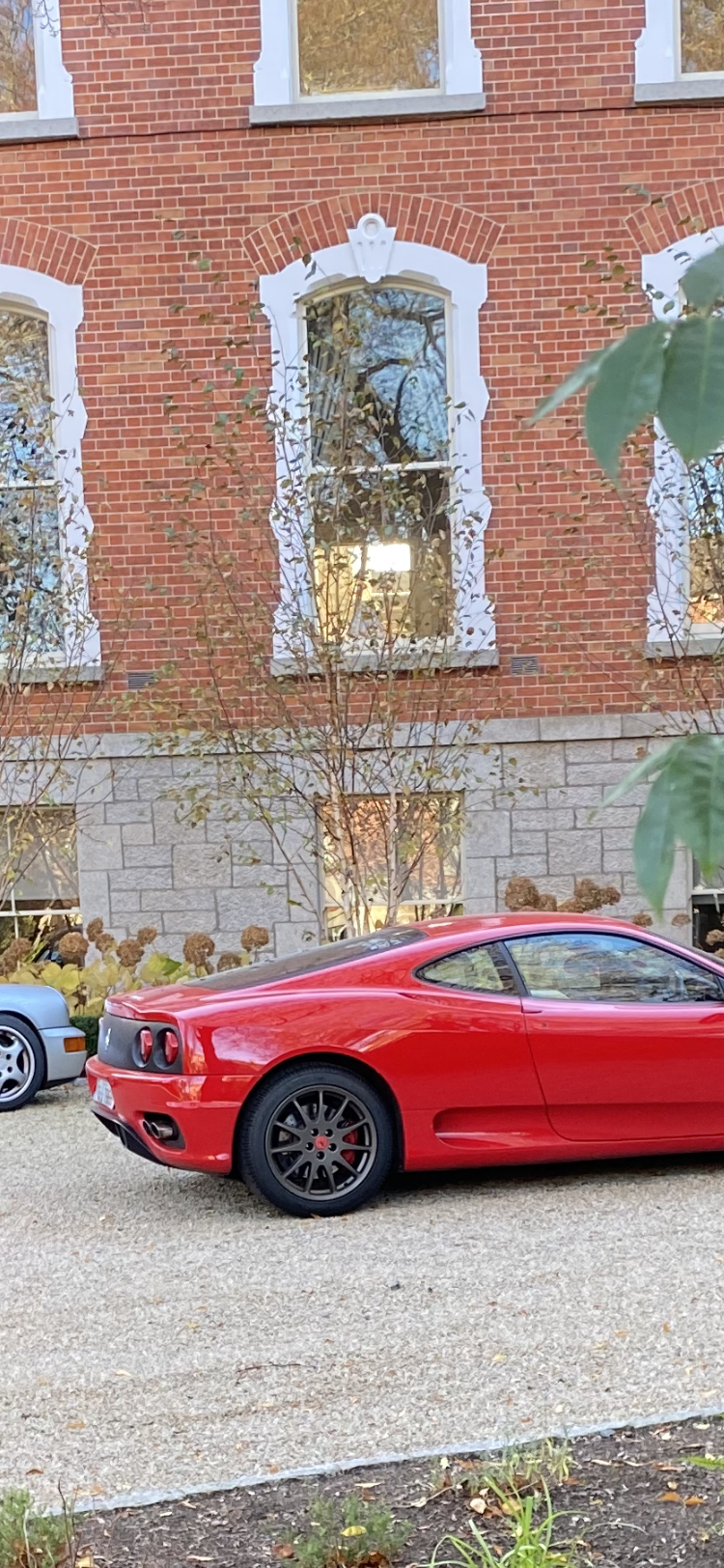 Ailesbury Golden 10mm Driveway Chippings per bulk bag / free delivery in Ireland!