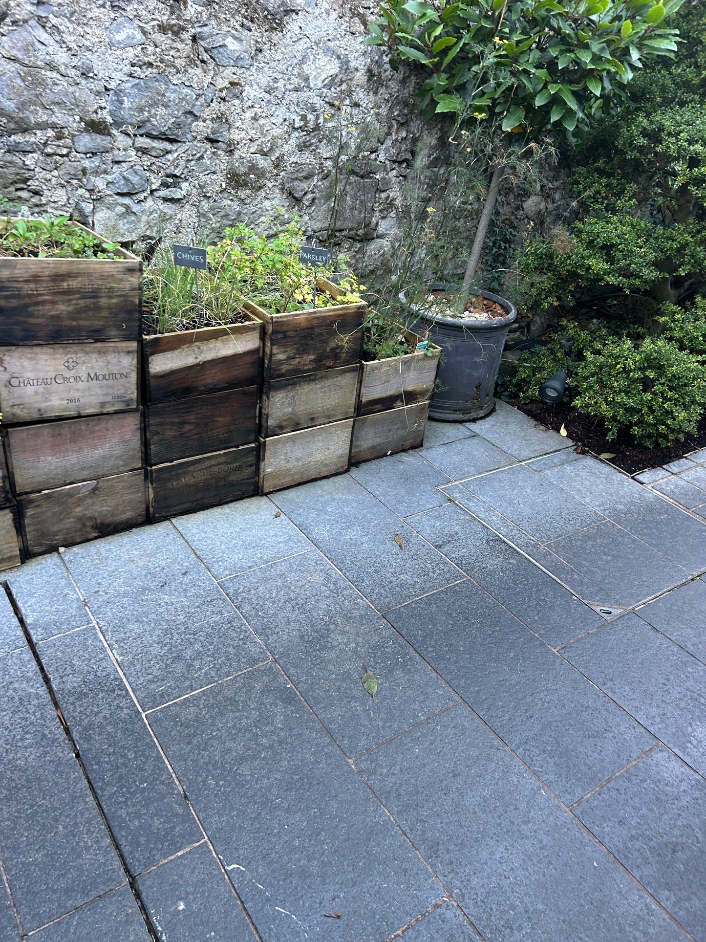 Kilkenny Blue Limestone Paving Stone 60cm x 30cm x 20mm x 10m2 on pallet/ Free Delivery In Ireland