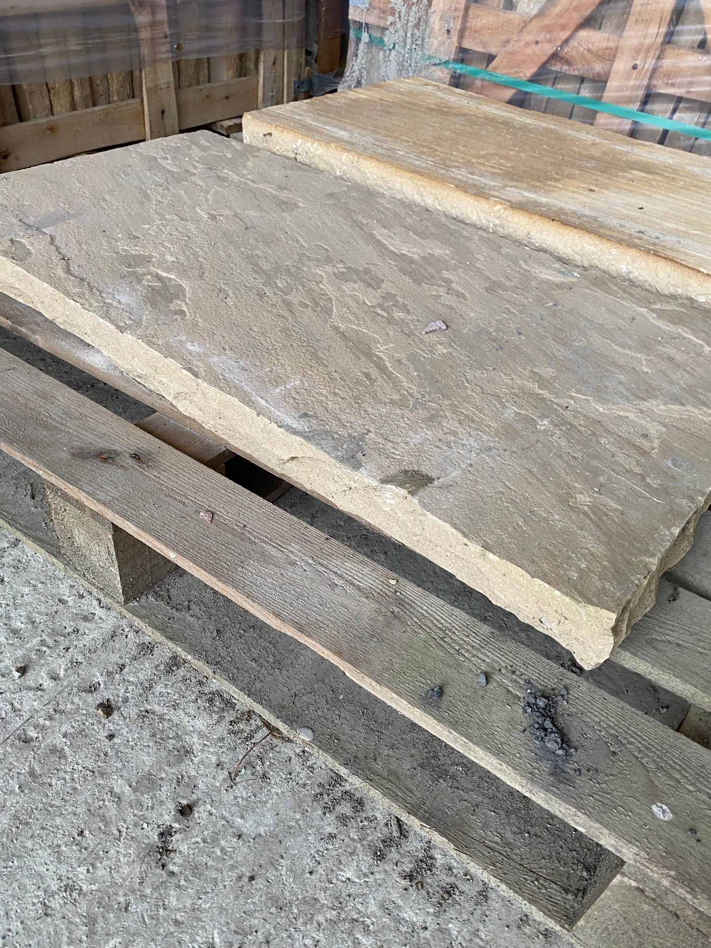 Tipperary Cream Sandstone Wall Capping 450mm wide / 60mm thick/ Chisel face / 10 Lm pallet