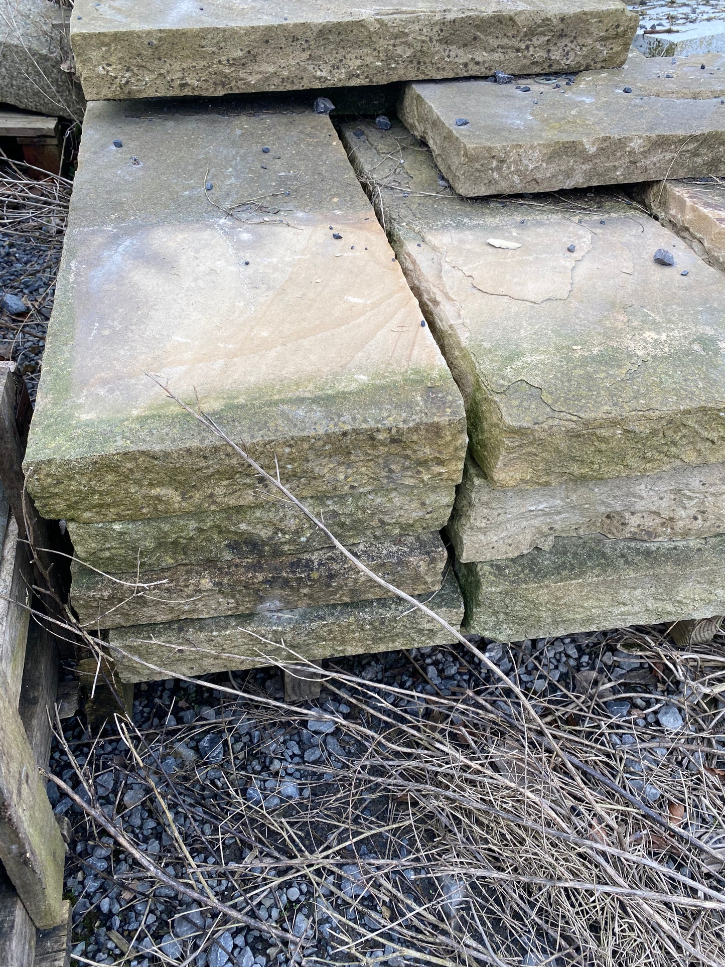 Tipperary Cream Sandstone Wall Capping 450mm wide / 60mm thick/ Chisel face / 10 Lm pallet