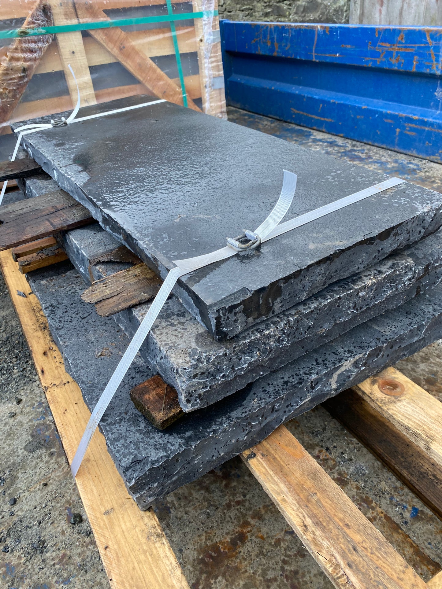 Valentia Black Wall Capping 60mm thickness/ chiseled edge / 450mm wide x 10m pallet