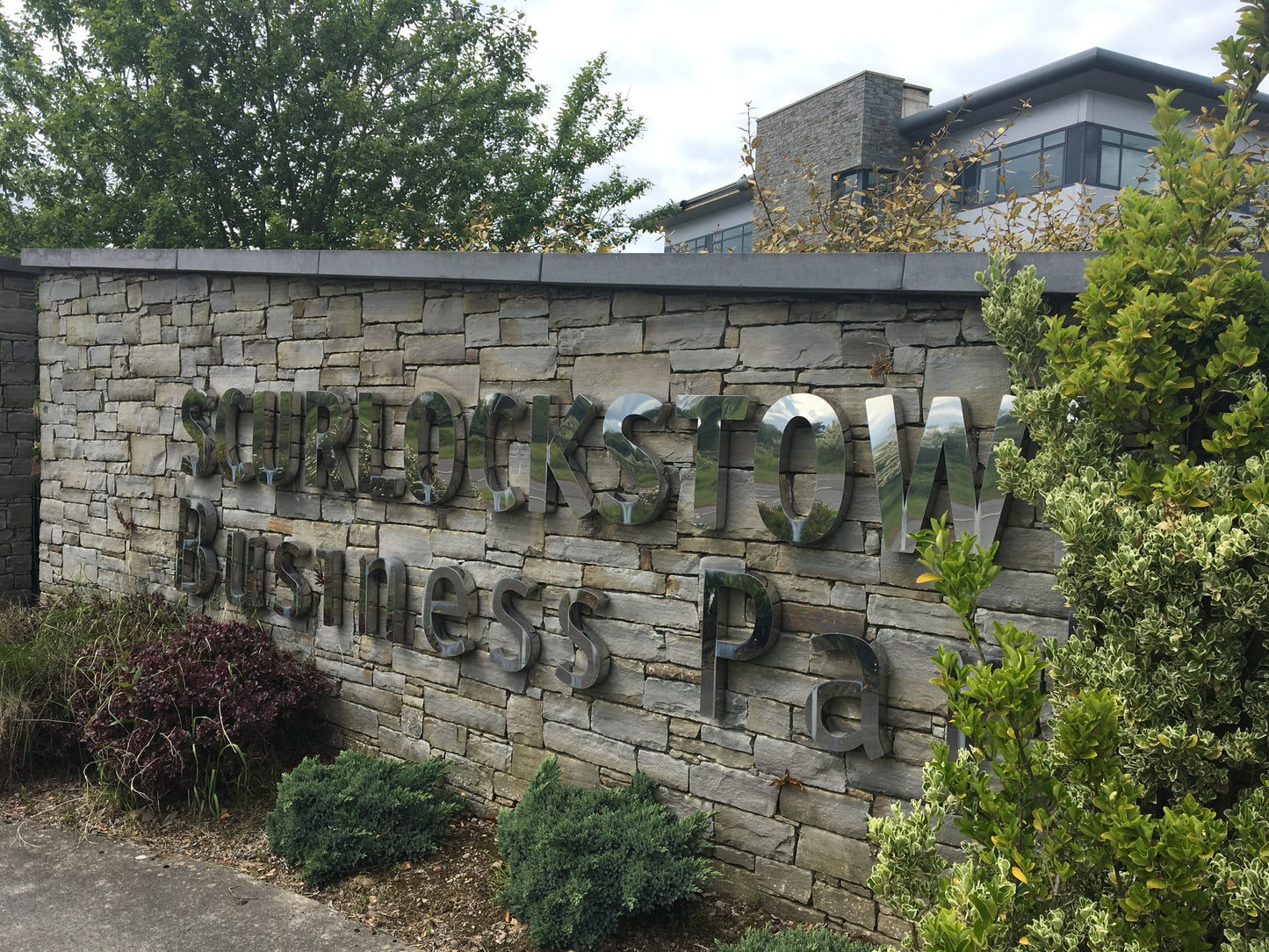 An Autumn Offer ! West Clare Grey Limestone Building Stone x 30 bulk bag / Artic load / free delivery Ireland/ 35% off !!