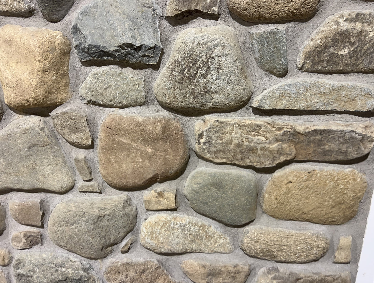 Ballycotton Thinstone 30mm Irish Boulder Cladding Stone For Coastal Homes / 10m2 / linear meters on pallet / Free Delivery in Ireland