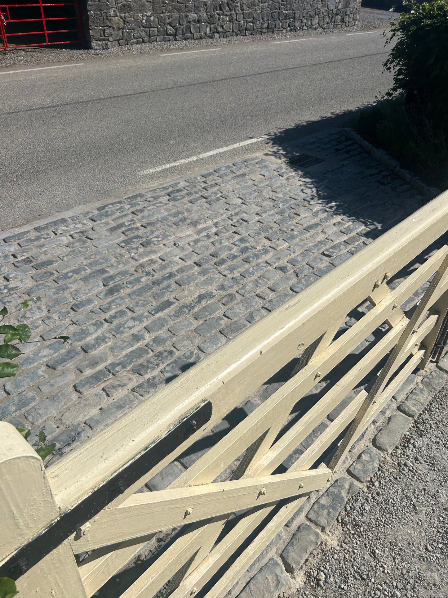 Flowpoint Natural Colour / Paving & Cobblestone Grout for natural stone x 10 bags per pallet / free delivery in Ireland