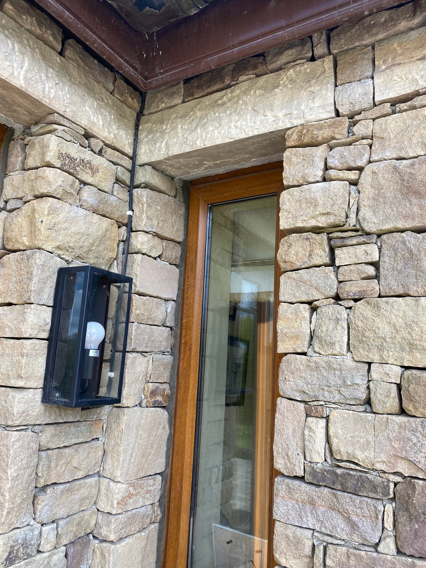 Wicklow Sandstone Building Stone x 30 bulk bag deal / Full artic load 35% off !