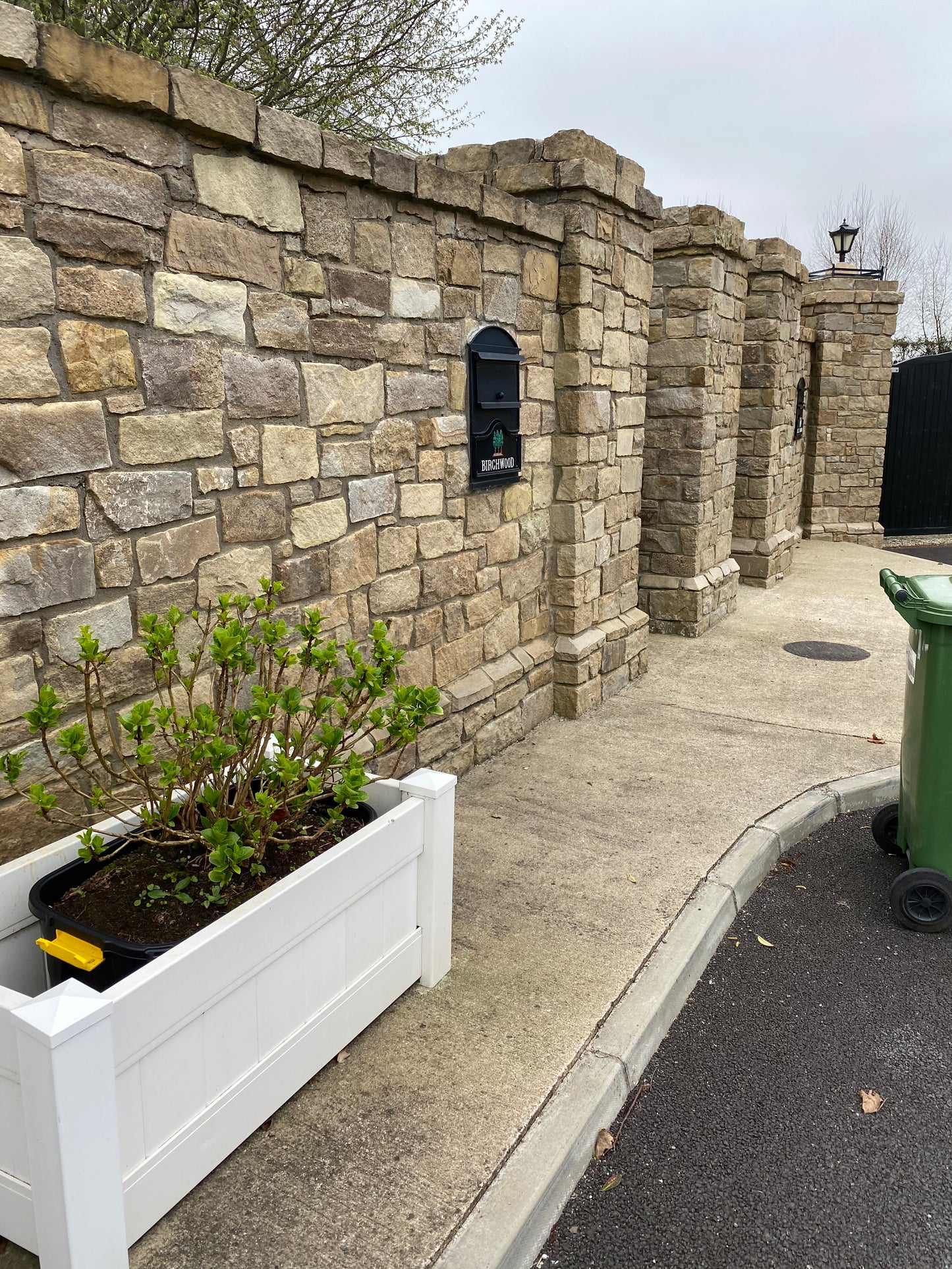 Wicklow Brown Sandstone Building Stone / Bulk Bag / Free delivery nationwide!