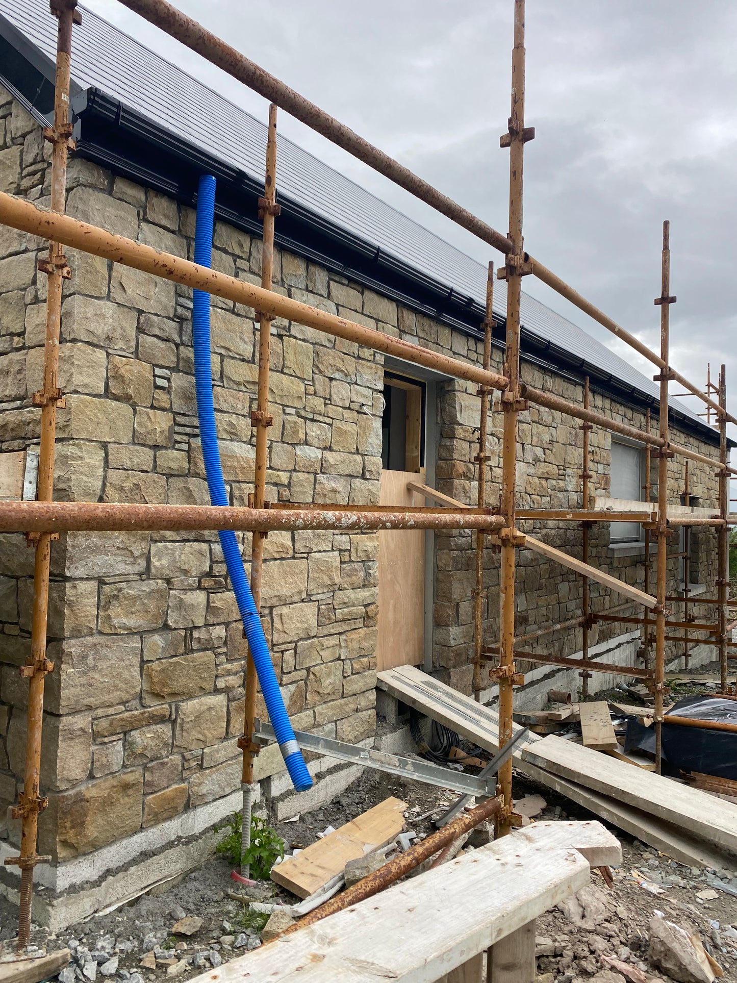 An Autumn Offer on Tipperary Sandstone 30 bulk bag Artic load free delivery 35%off ( Building Stone )