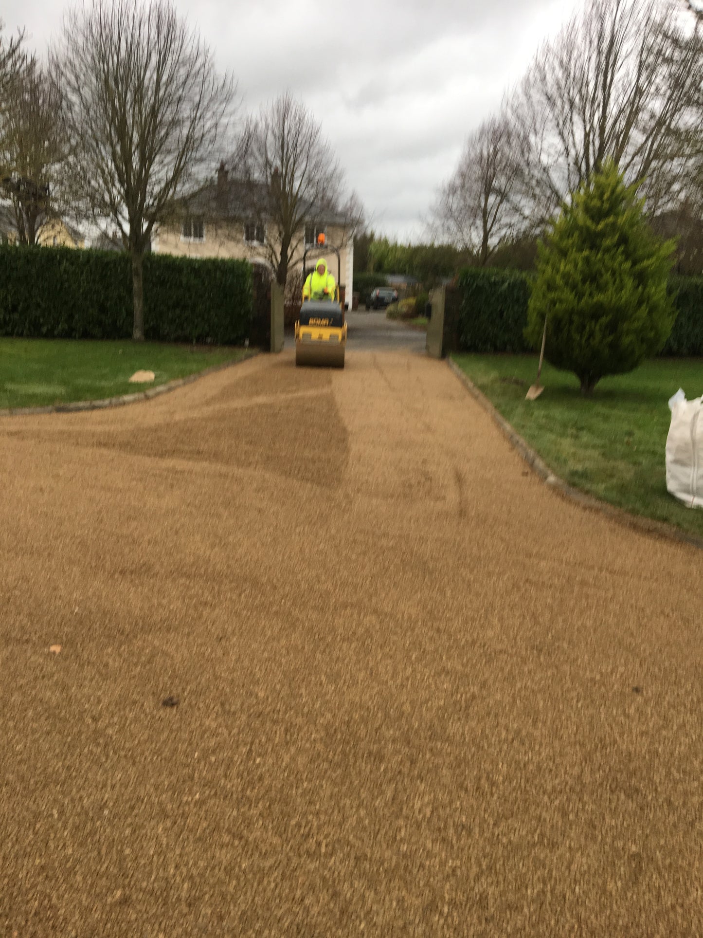 Ailesbury Golden Driveway Gravel 400m2 Bulk load deal / 50% off while stocks last / Free delivery Ireland