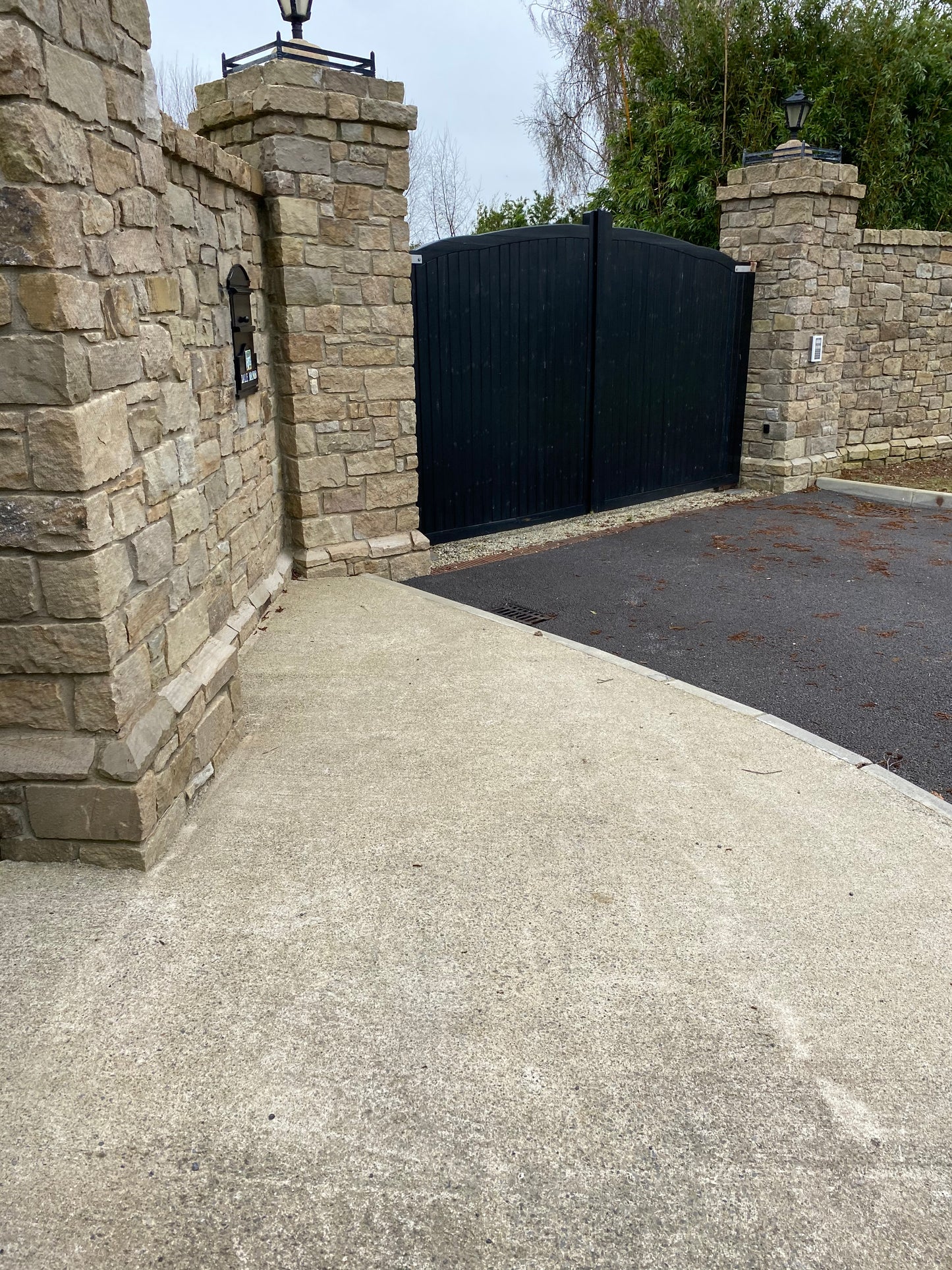 An Autumn Offer on Tipperary Sandstone 30 bulk bag Artic load free delivery 35%off ( Building Stone )