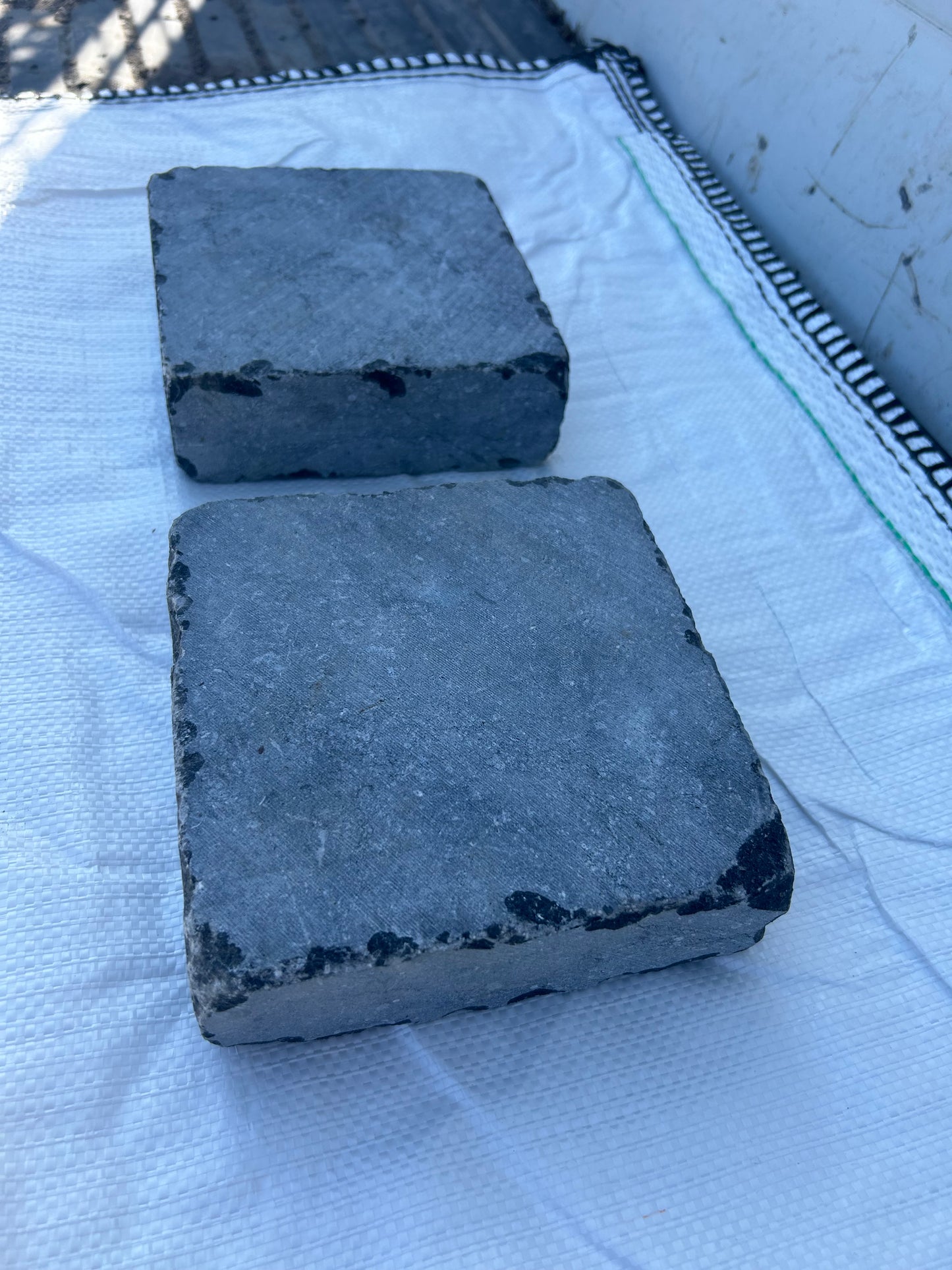 Kilkenny blue limestone border cobblestone 6” x 6” x 2” for patios x 20 Lm on pallet / free delivery Ireland