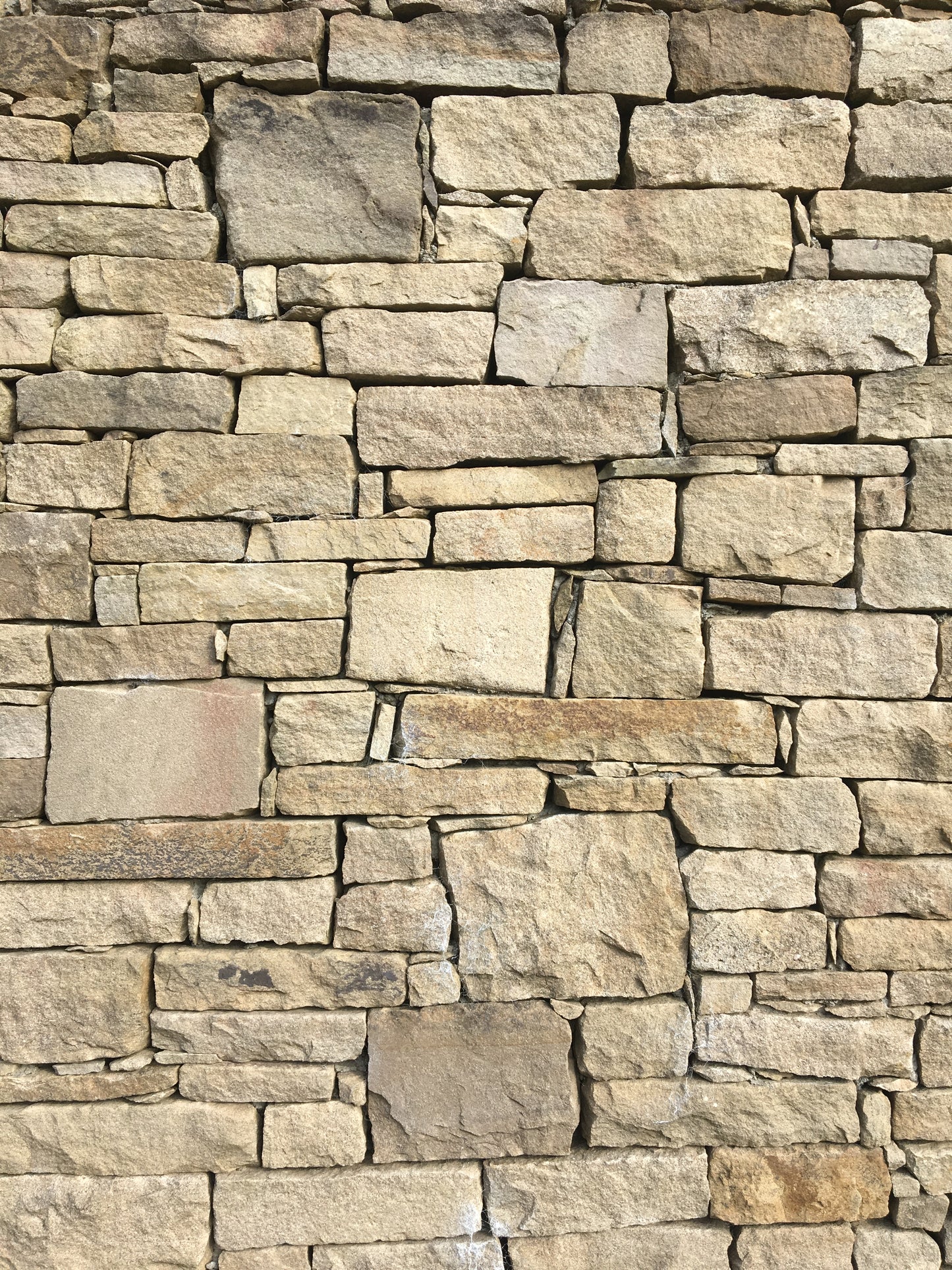 Wicklow Sandstone Building Stone x 30 bulk bag deal / Full artic load 35% off !