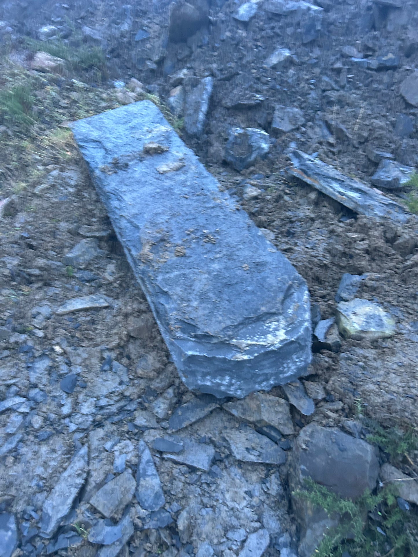 Old Valentia Black Slate Limestone 7 ft Gate Posts x 2 number ( pair on pallet )