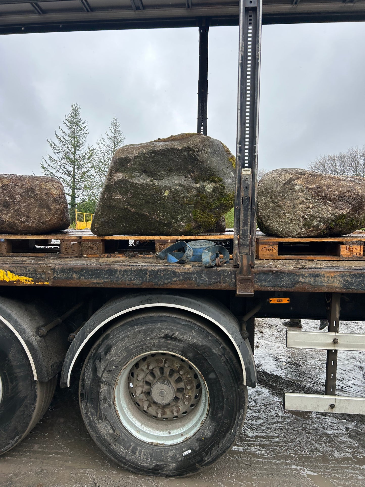 Glacial Granite Landscape Boulders 20 Tonne Load / Free Delivery in Ireland!