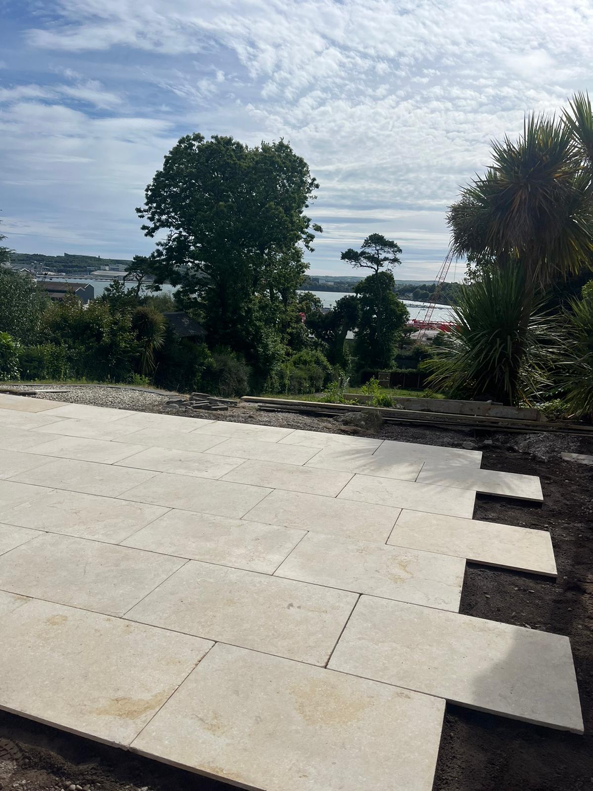 Monaco Cream Limestone Flagstones 3’ x 2’ x 100m2 Patio Autumn Deal / Free Delivery in Ireland