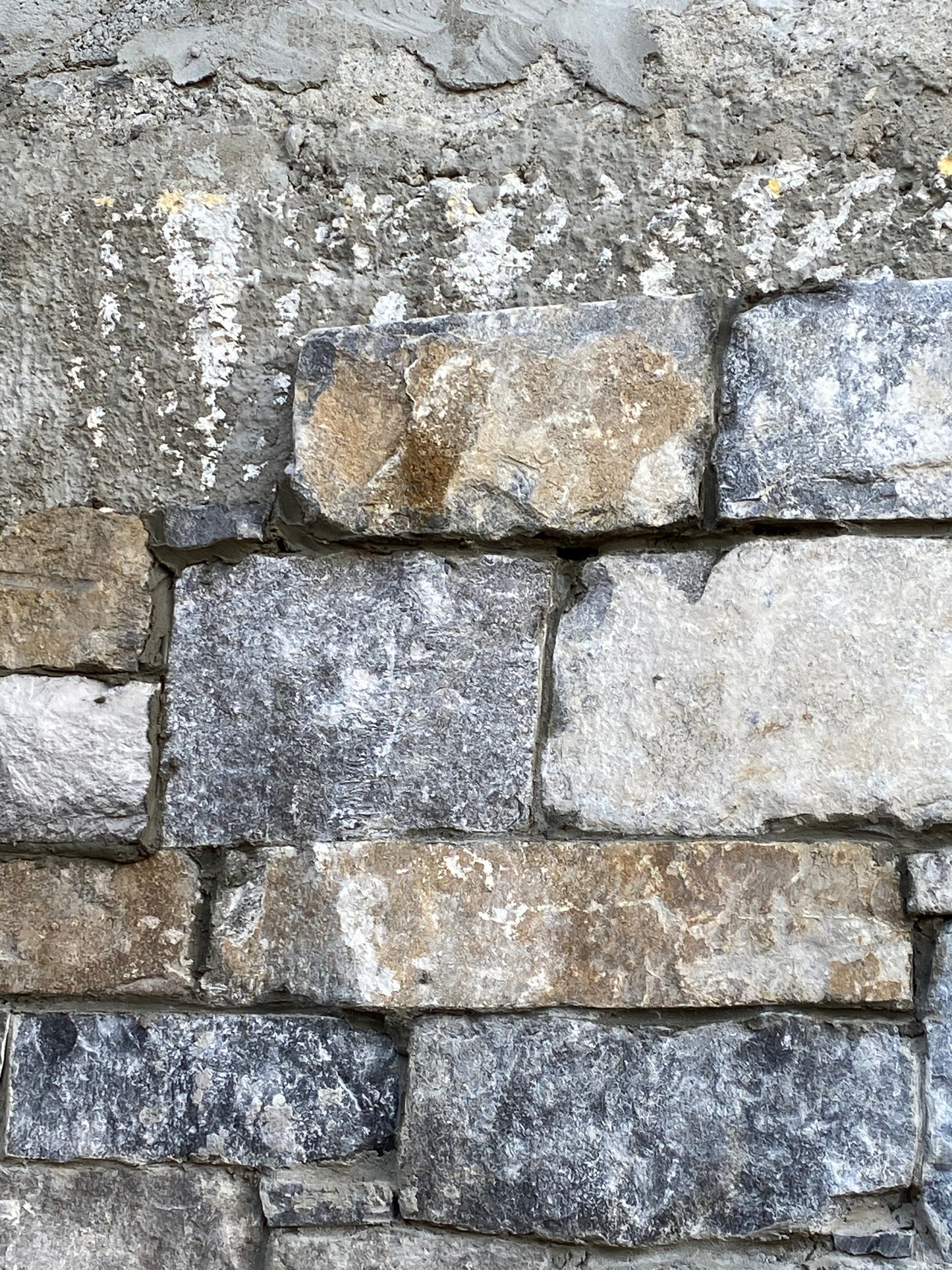 Galway White Limestone 30mm Natural Stone Cladding x 10m2 / Lm pallet