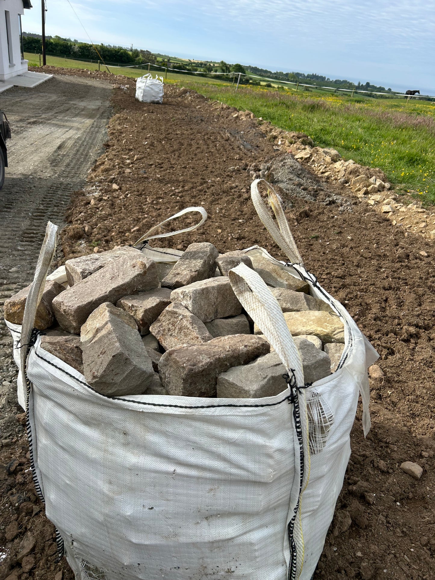 Old Salvage York Brown 4" Driveway Kerbs 30m Bulk Bag