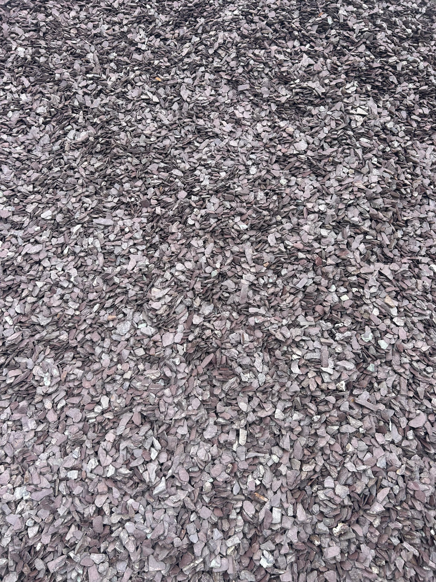 Achill Red Plum Slate Flowerbed Mulch / 10m2 / Bulk bag / Free Delivery in Ireland