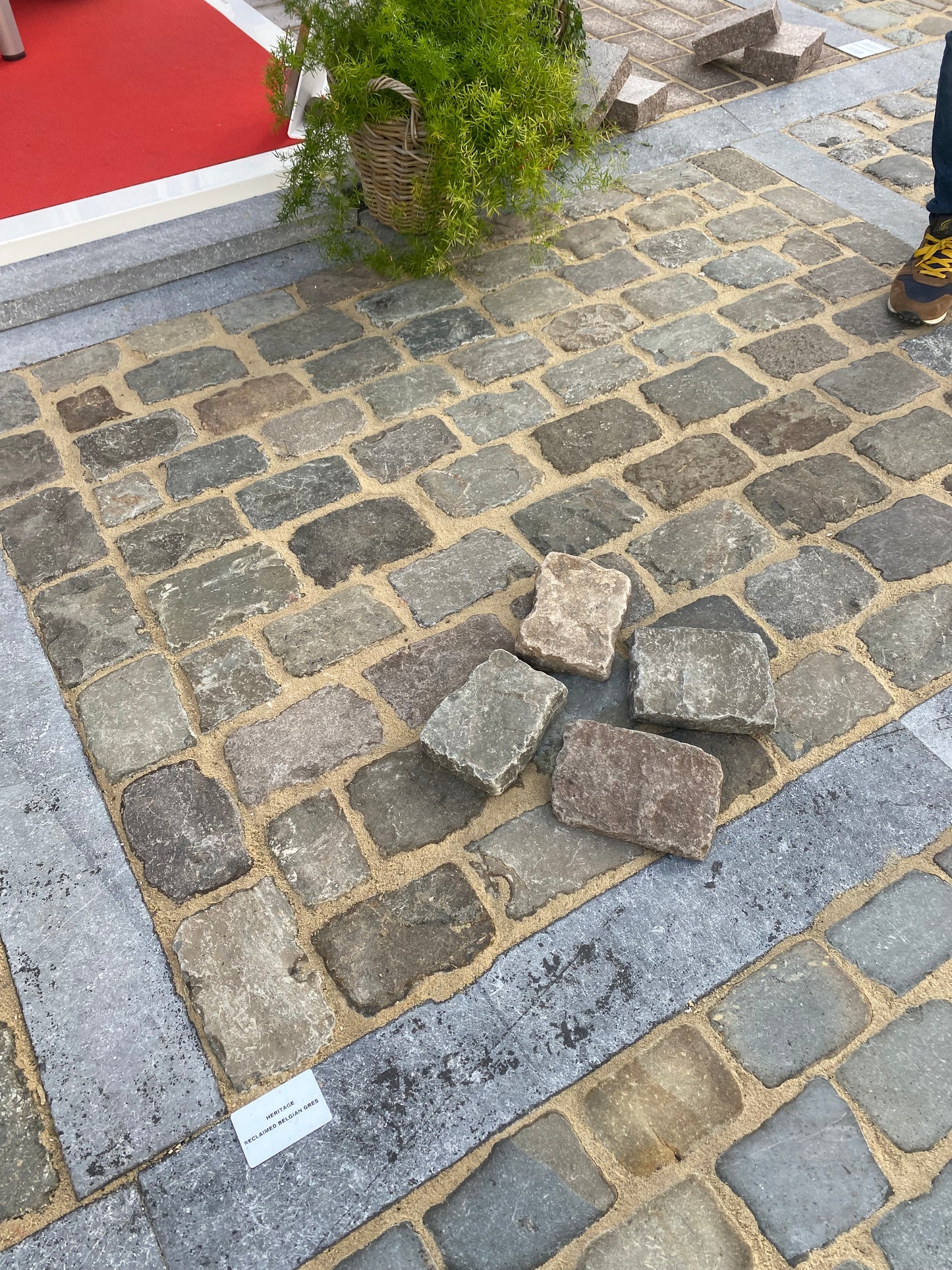 Old Salvage Monte Carlo Street 30mm - 50mm Antique Cobblestone x 200m2 Full Load Deal / Free Delivery in Ireland ( while stocks last !!!! )