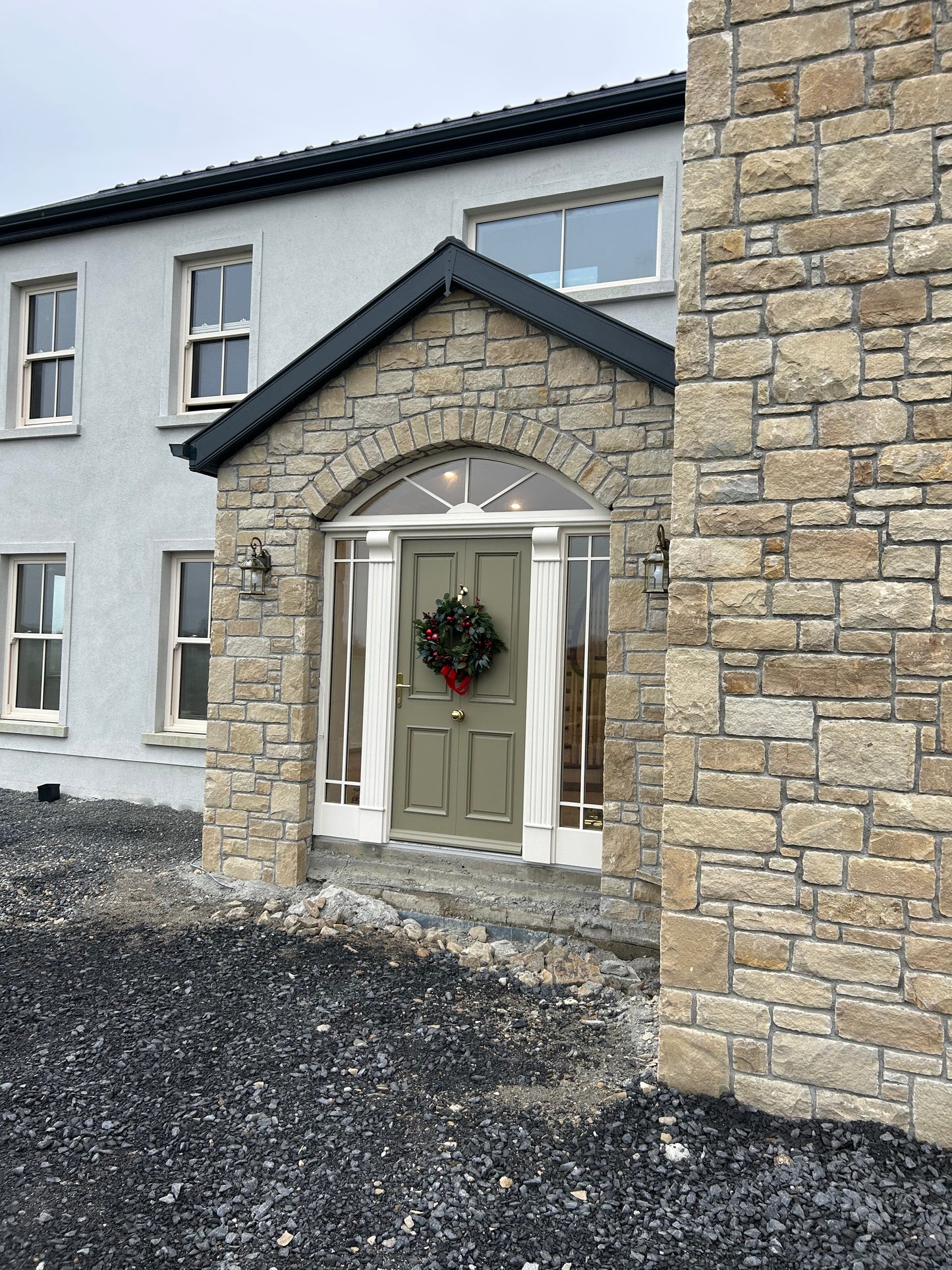 Donegal Cream Sandstone Building Stone / 30 bulk bag Full Artic Lorry Deal / 35% off !!! & Free Delivery Ireland