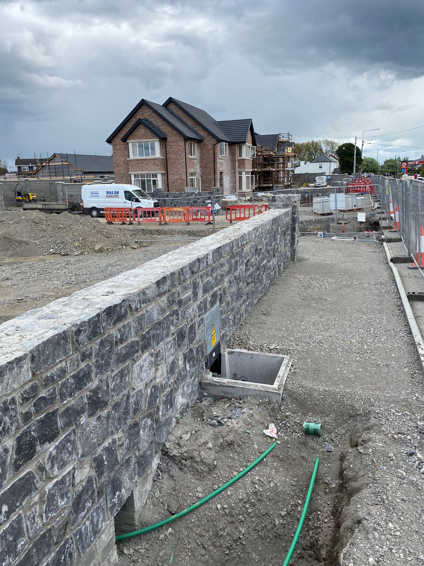 An Autumn Offer ! Order 30 bulk bags of Galway Guillotened Limestone Building Stone ( Full Artic Load ) Free Delivery in Ireland 35% off while stocks last !!!