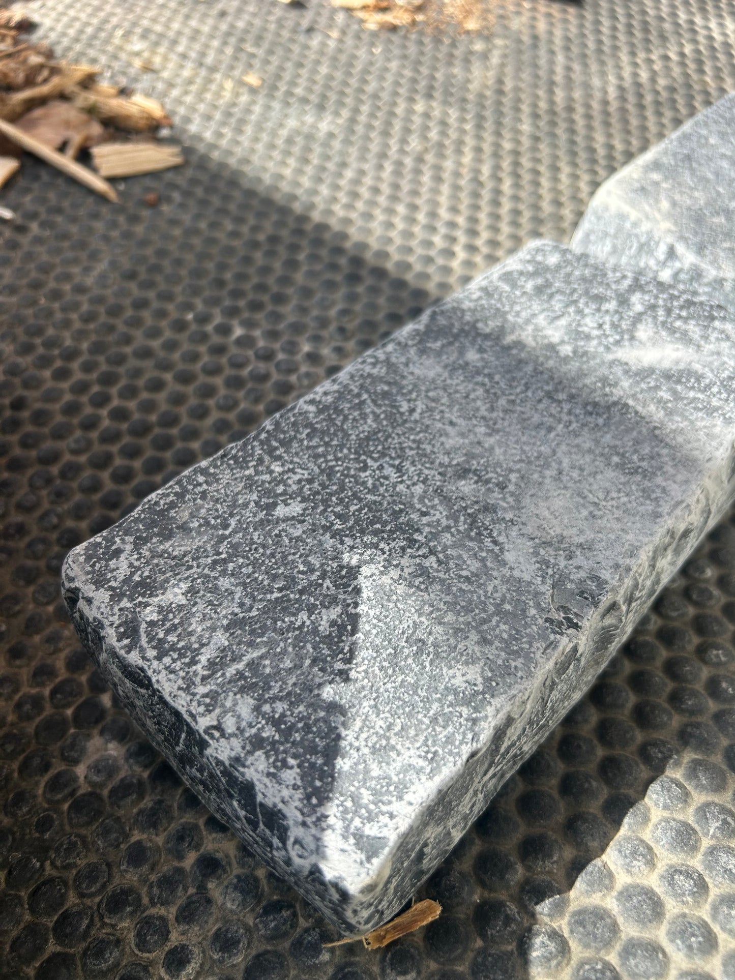 Kilkenny Tumbled Dark Blue Border Cobblestone x 20 linear meters in Bulk Bag / Free Delivery in Ireland
