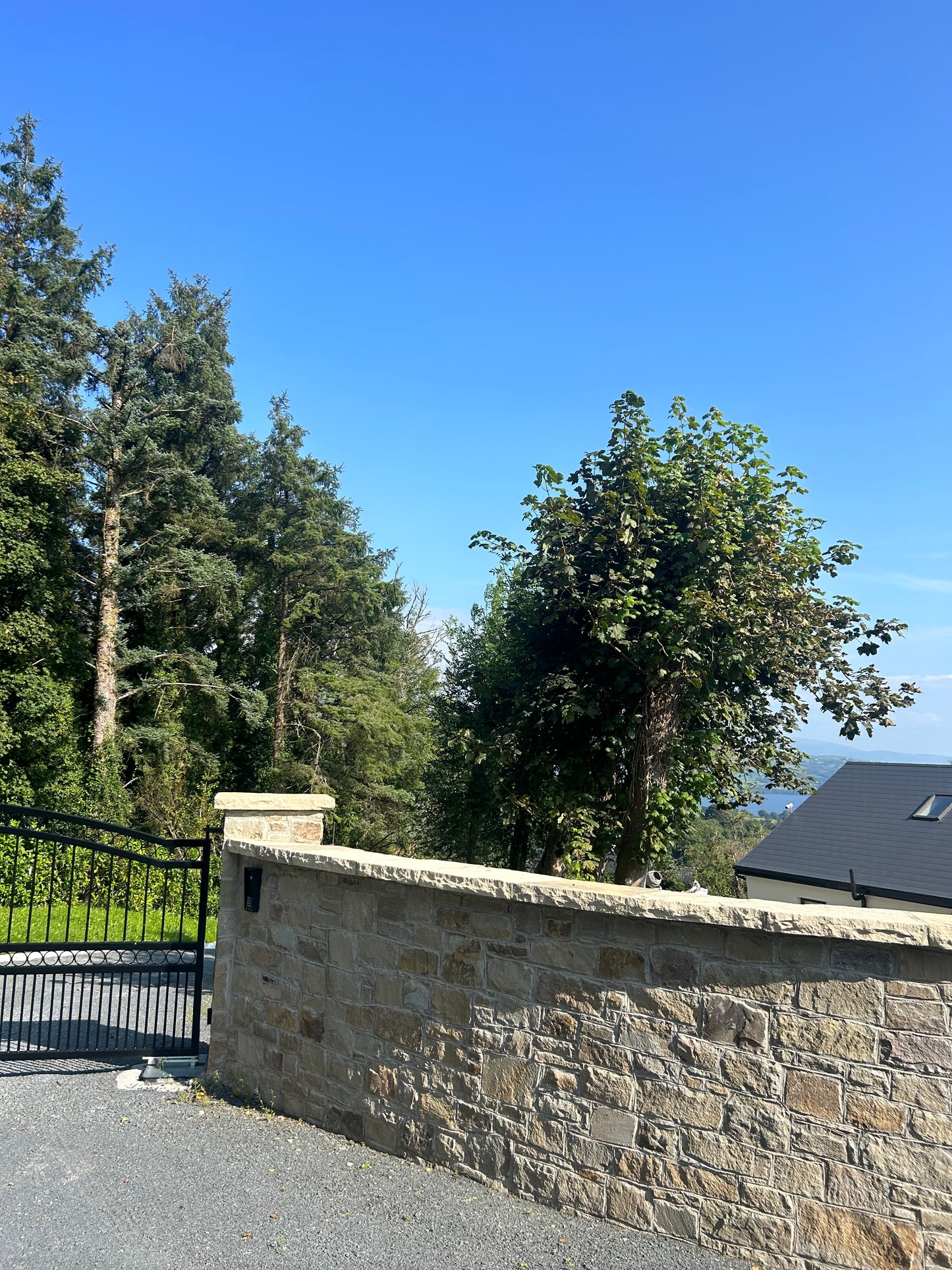 Tipperary Sandstone Building Stone Bulk Bag / Free Delivery in Ireland