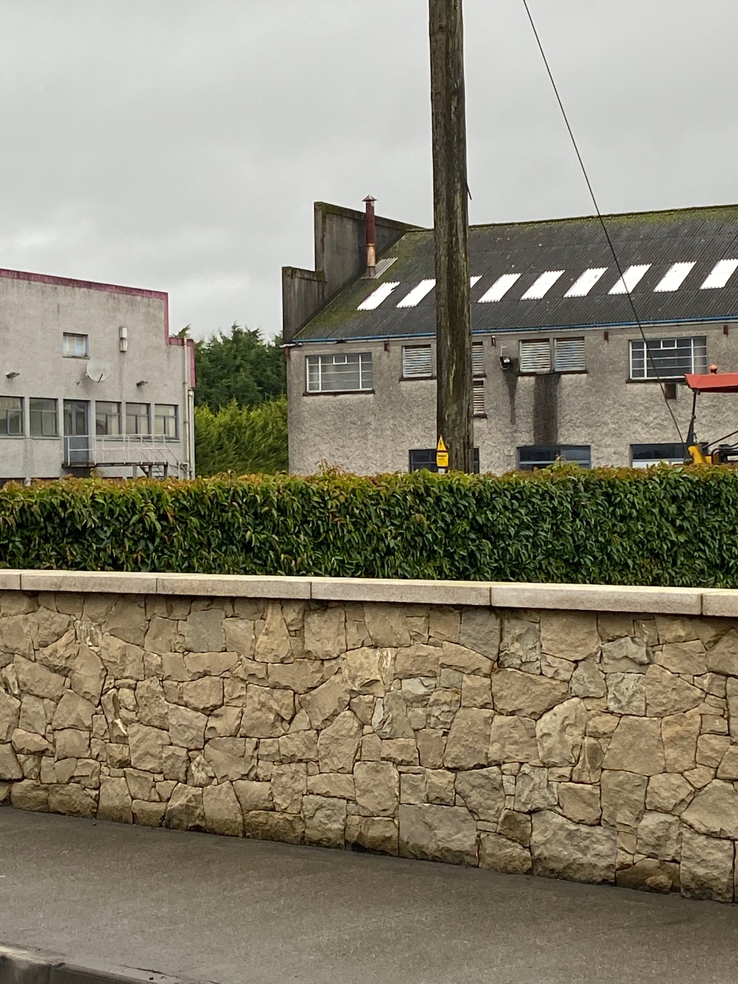 Wicklow Golden Granite Wall Capping 450mm x 60mm x 10 linear meters on pallet / free delivery in Ireland