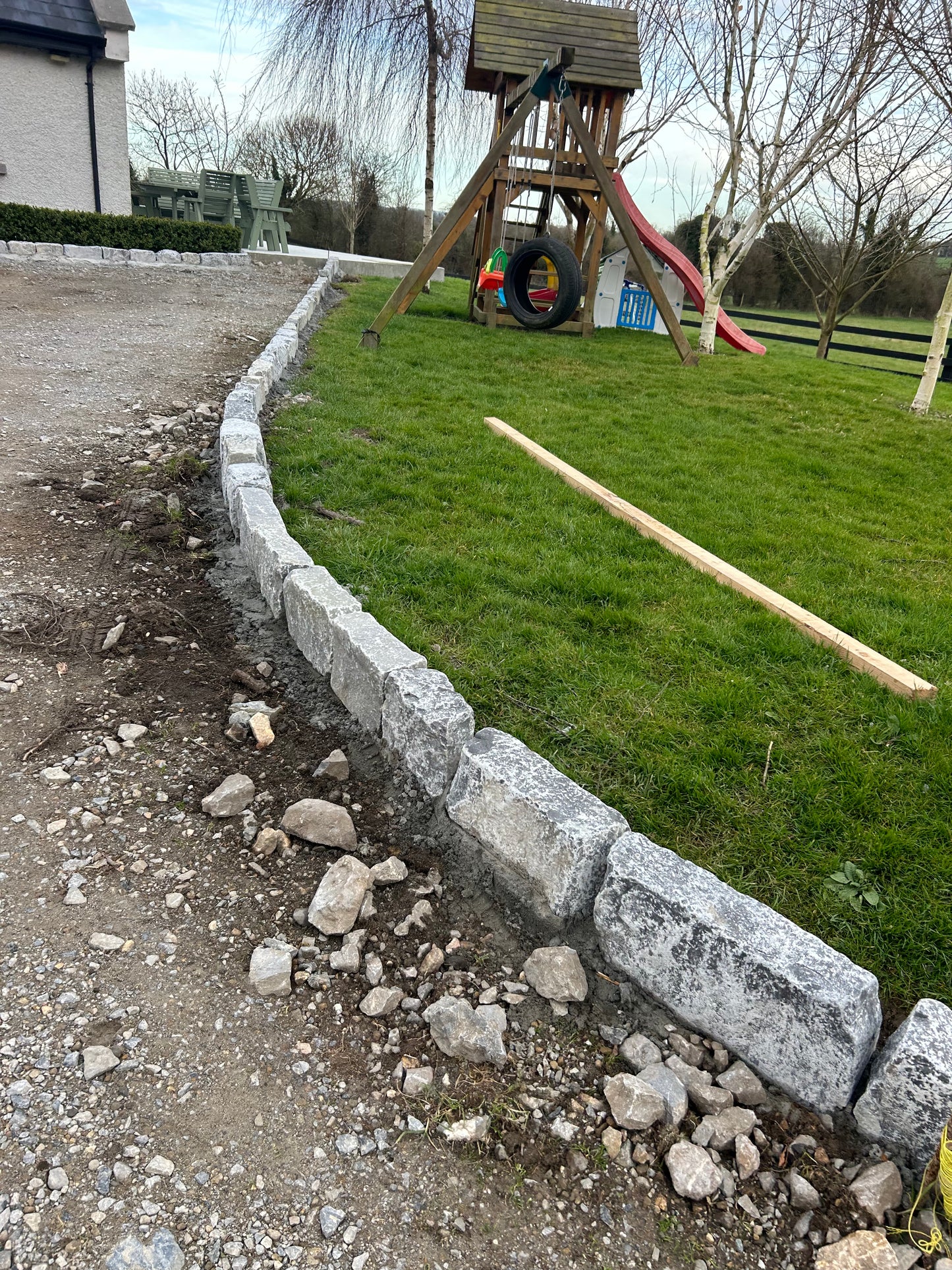 Old Salvage Galway 6” Driveway Kerbs x 15 Lm Bulk Bag