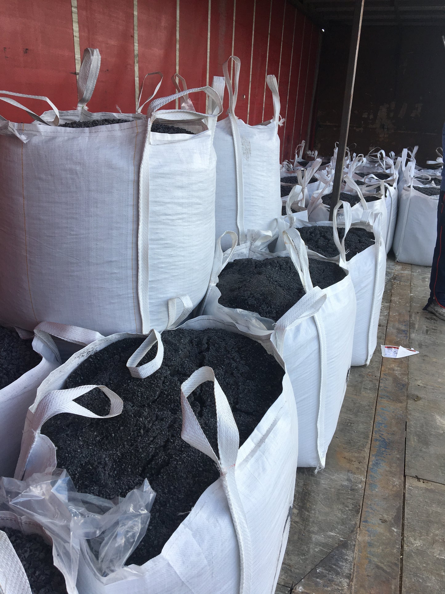Kilkenny Black Anthracite Chippings Bulk Bag 10mm x 10m2 coverage x 50mm
