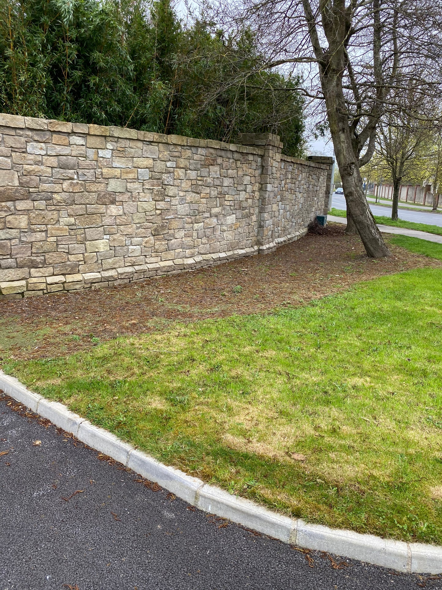 An Autumn Offer on Tipperary Sandstone 30 bulk bag Artic load free delivery 35%off ( Building Stone )