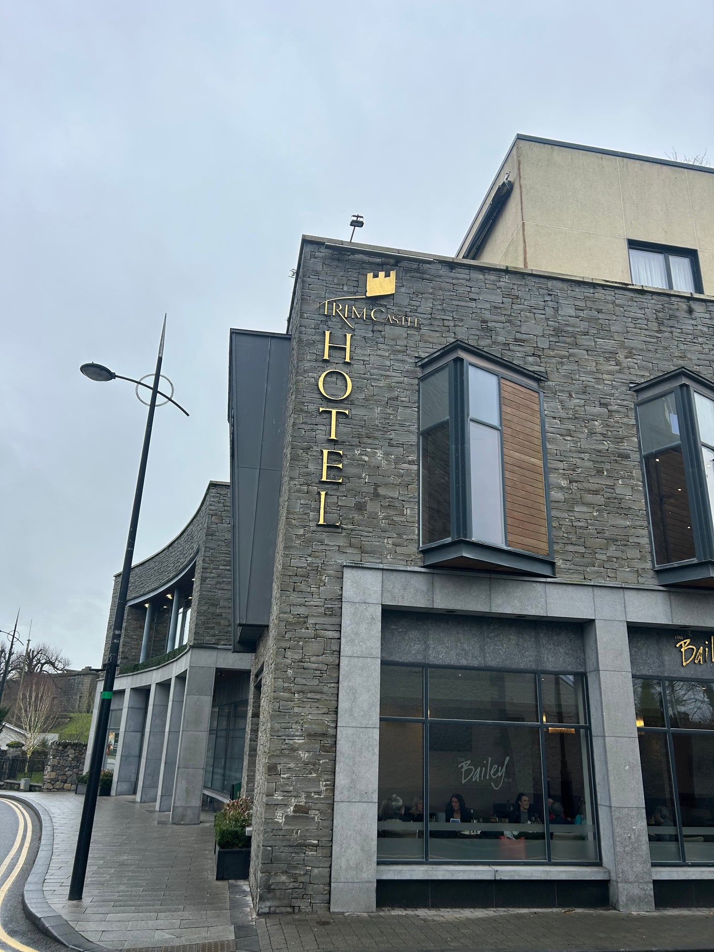 An Autumn Offer ! West Clare Grey Limestone Building Stone x 30 bulk bag / Artic load / free delivery Ireland/ 35% off !!