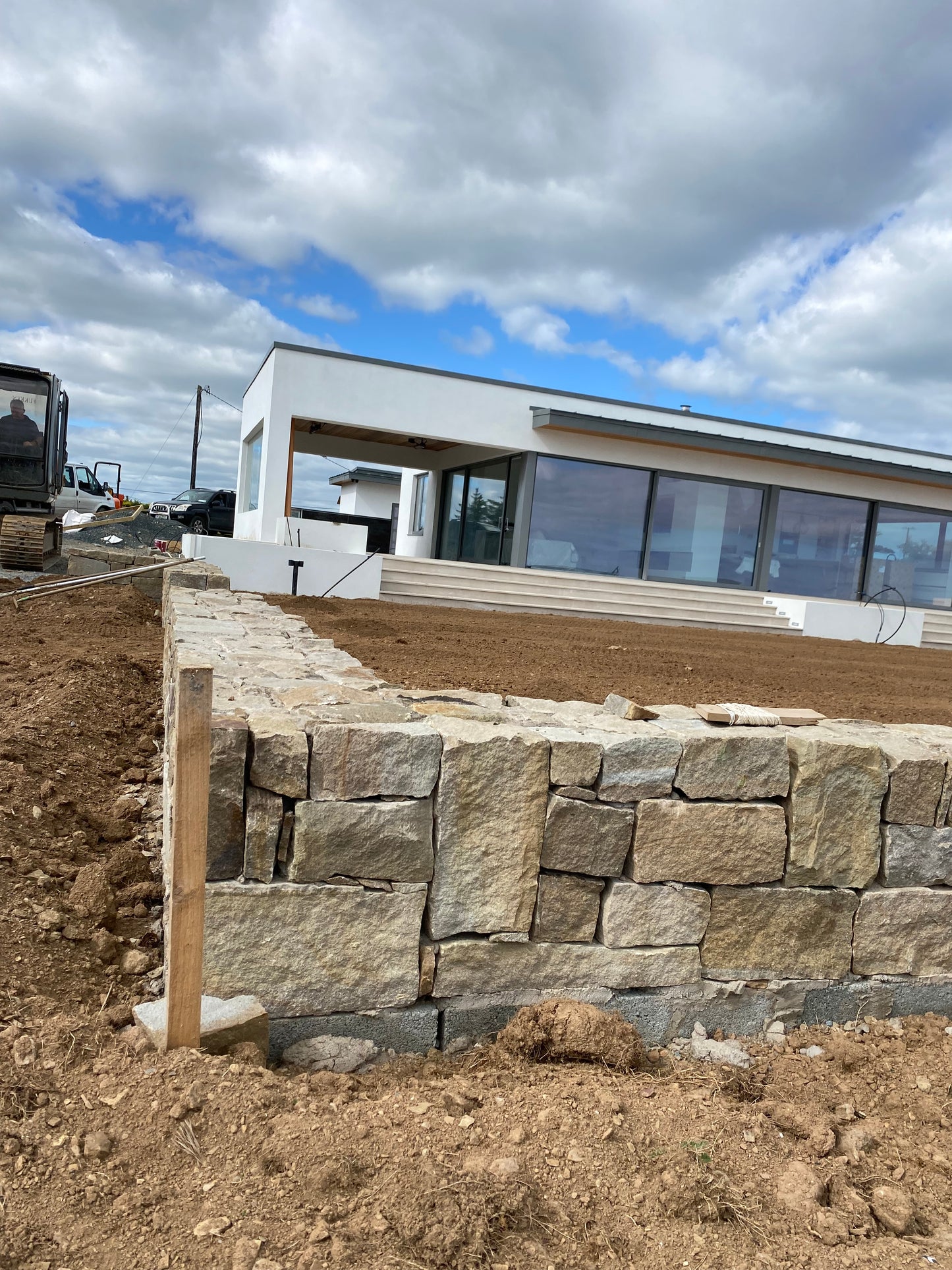 An Autumn Offer on Tipperary Sandstone 30 bulk bag Artic load free delivery 35%off ( Building Stone )