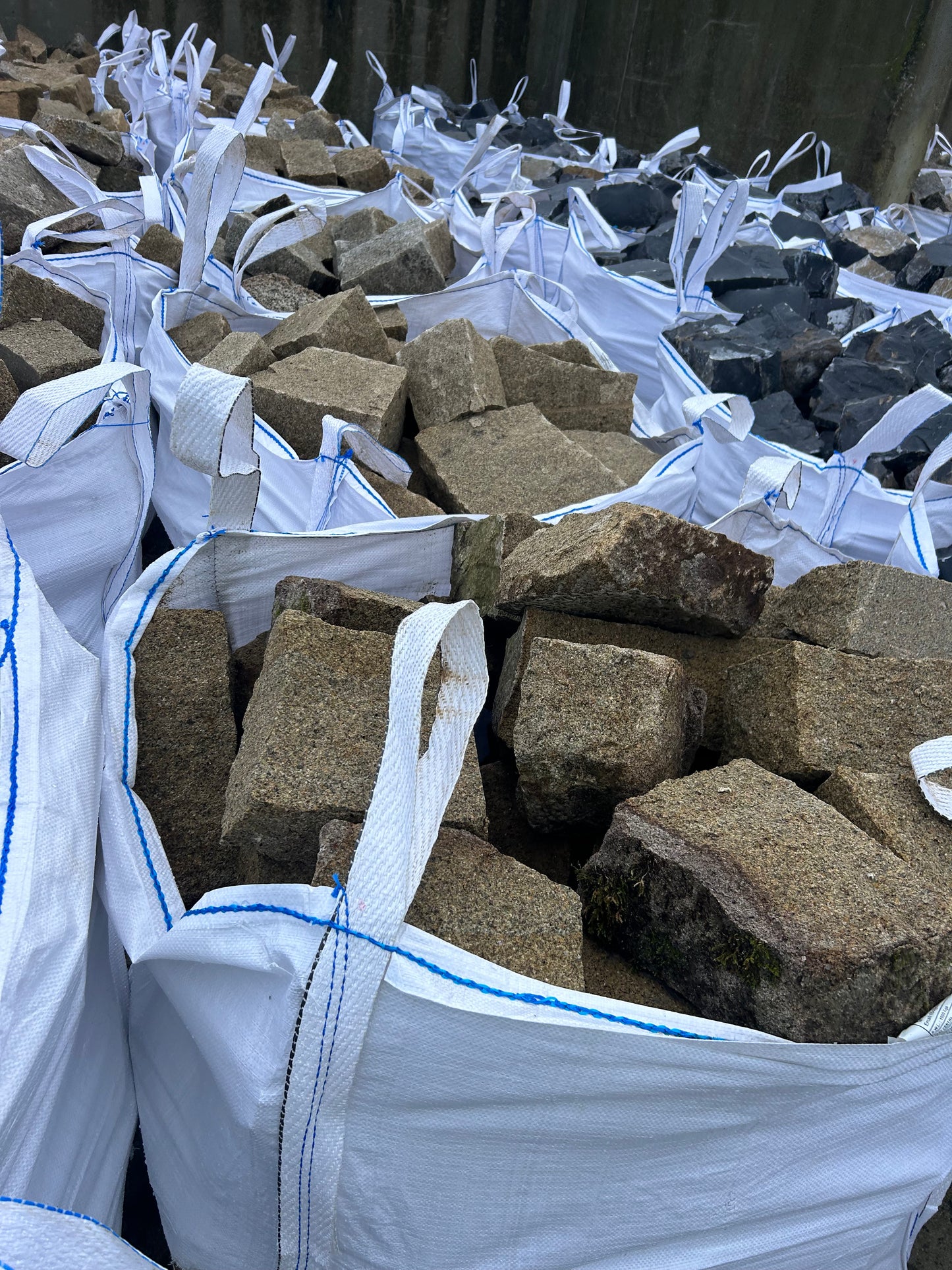 Ballyknockan Premium Grade Guillotened Oatmeal Granite Building Stone / Extra Large Bulk Bag / Free Delivery in Ireland