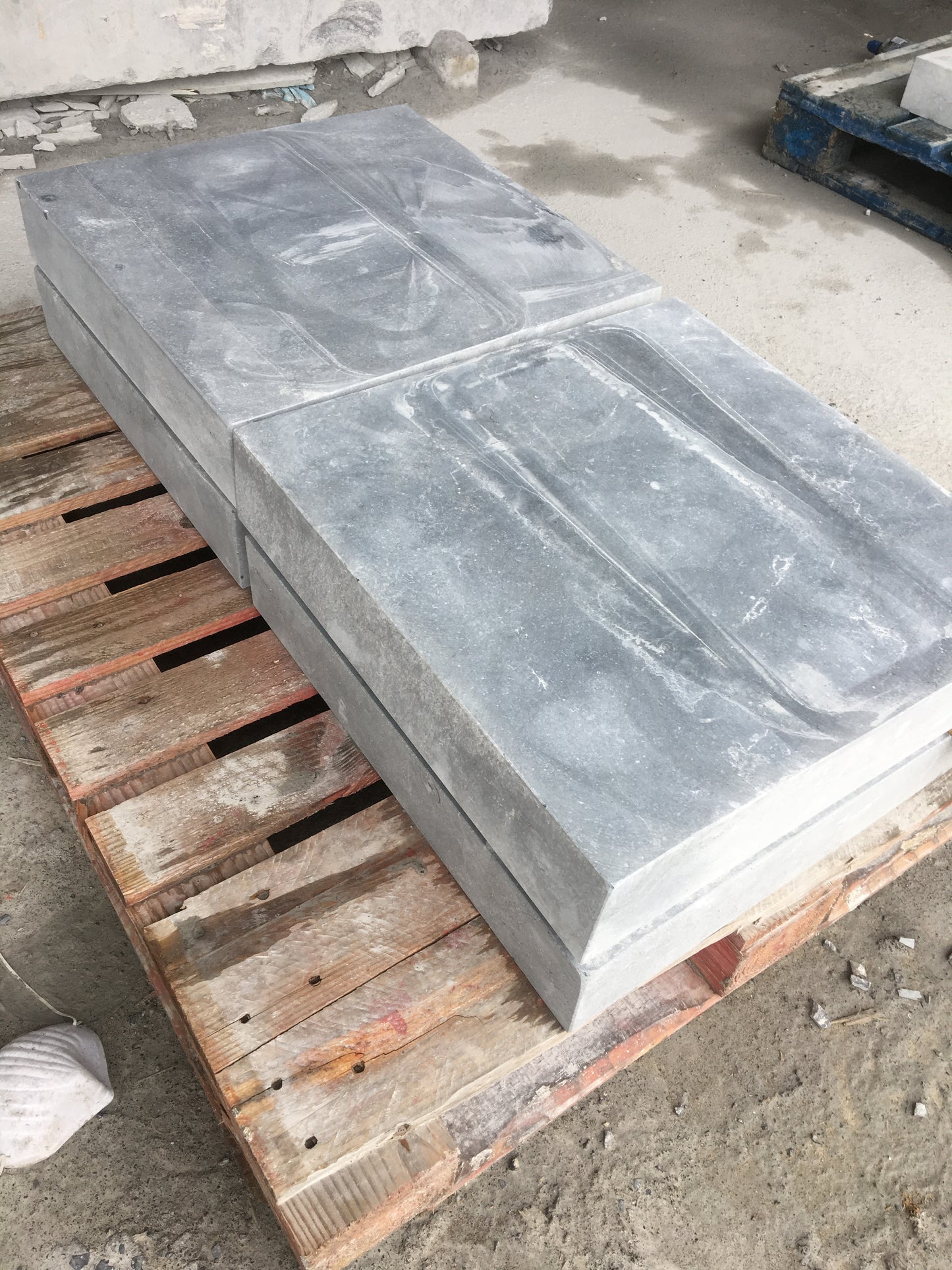 Kilkenny Blue Flat Limestone Sanded Pier Caps x 2 ( pair ) 800mm x 800mm x 100mm