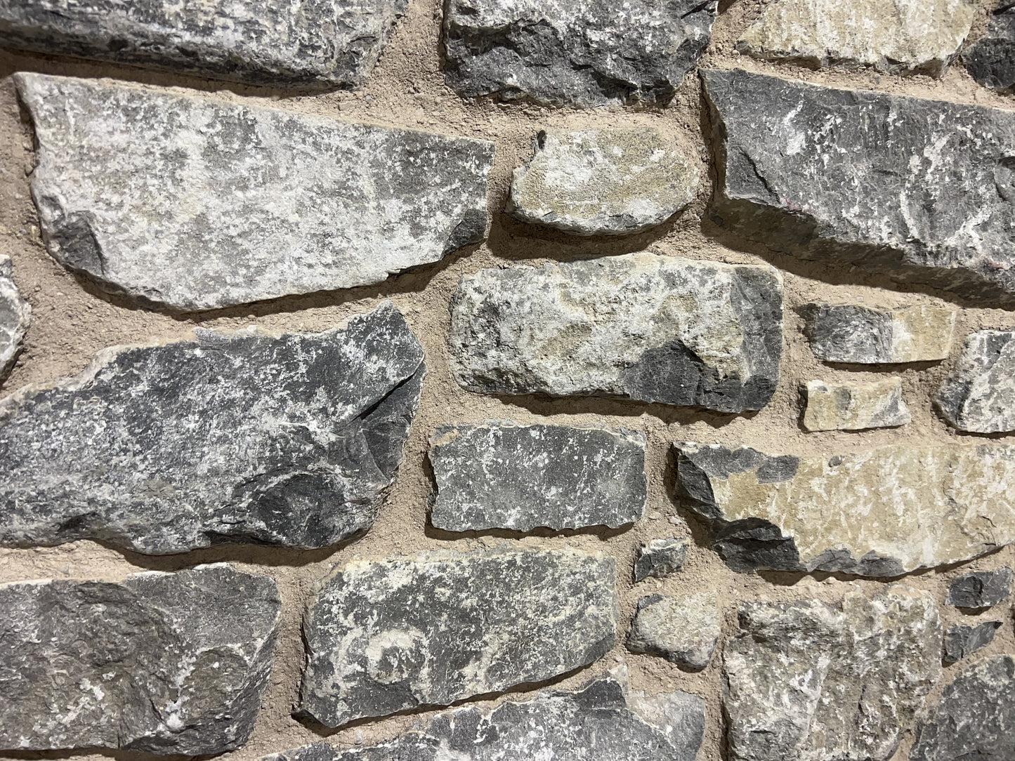 Galway White Limestone 30mm Natural Stone Cladding x 10m2 / Lm pallet