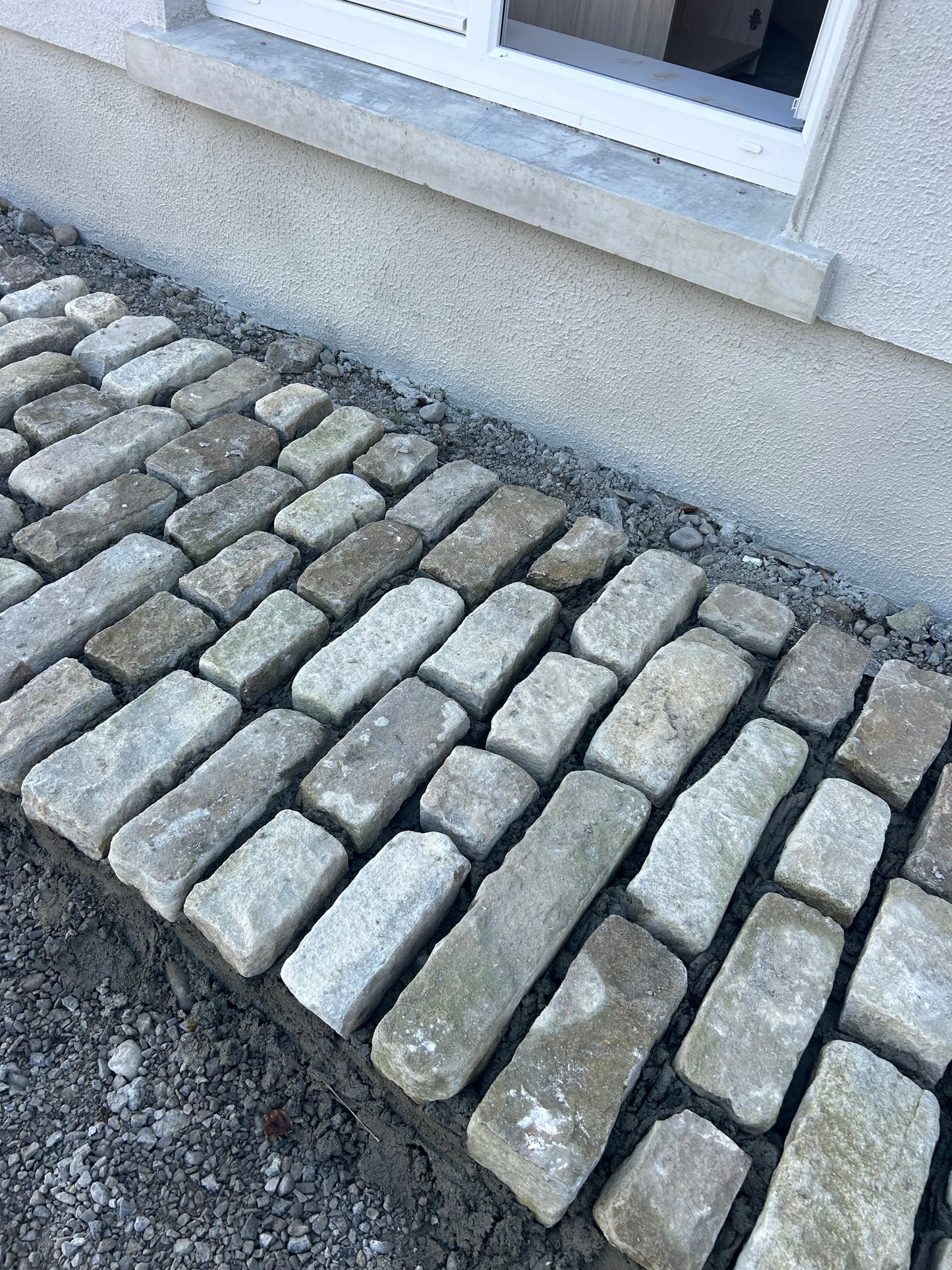 Old Salvage York Brown Cobblestone 3.5m2 + Bulk Bag