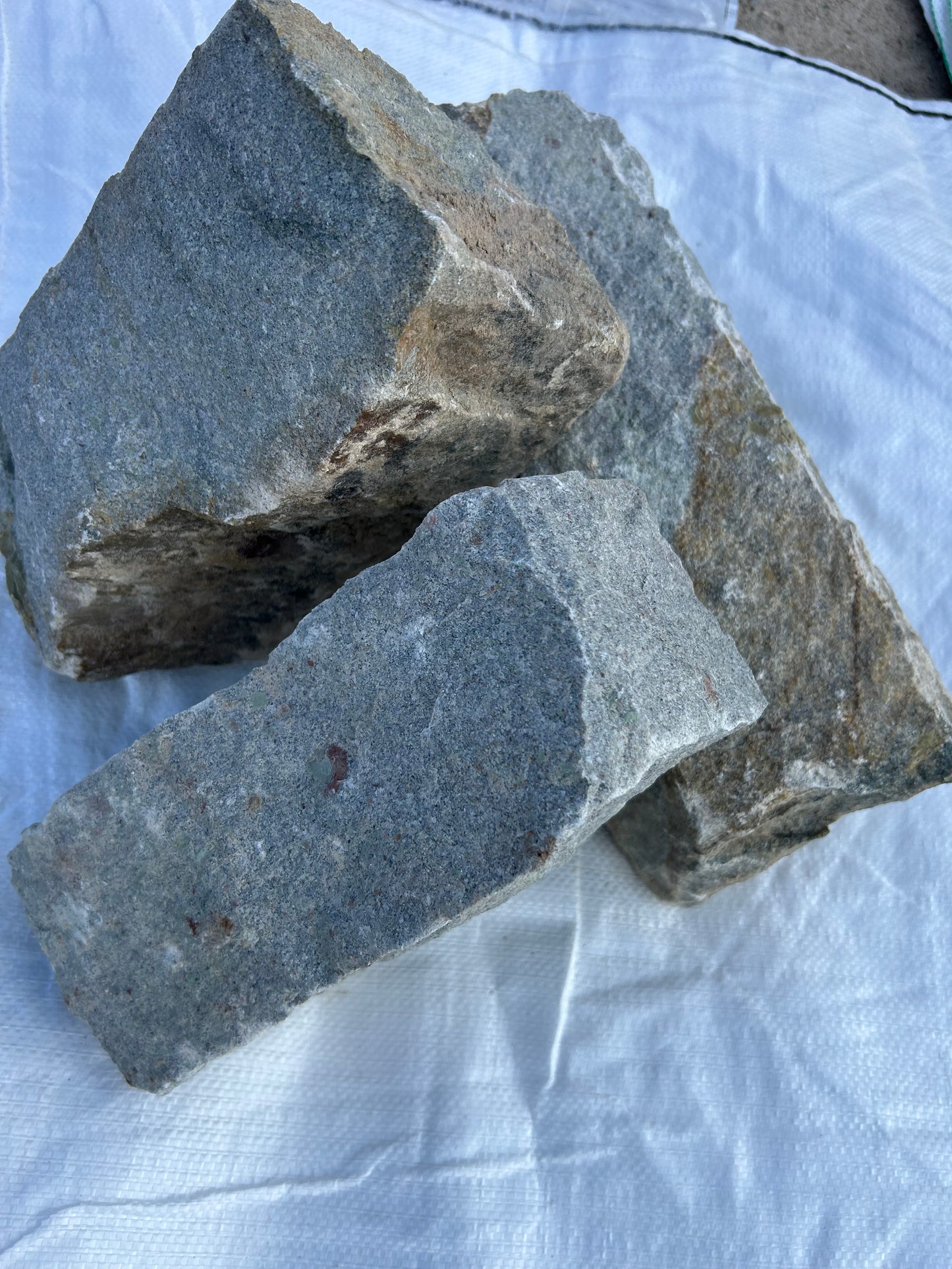 Another Autumn Special! Roscrea Grey Tan Building Stone x 30 bulk bag deal / full artic lorry load / free delivery Ireland/ 35% off!