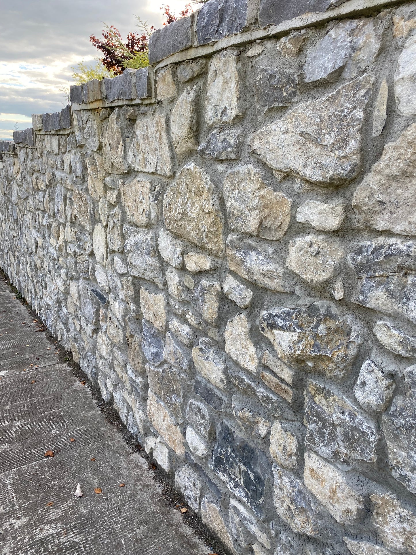 Old Salvage Reclaimed Galway Limestone Building Stone x 30 bulk bag / full artic load deal / free delivery Ireland 35% off !!!
