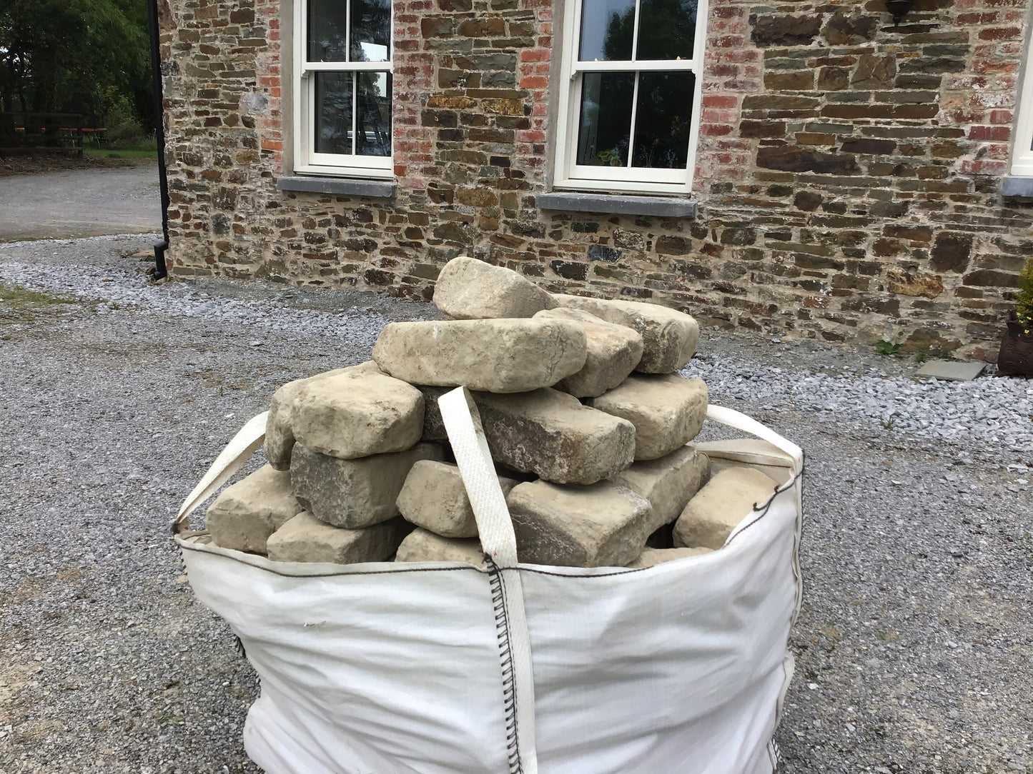 Old Salvage York Brown 6" Driveway Kerbs 20m Bulk Bag