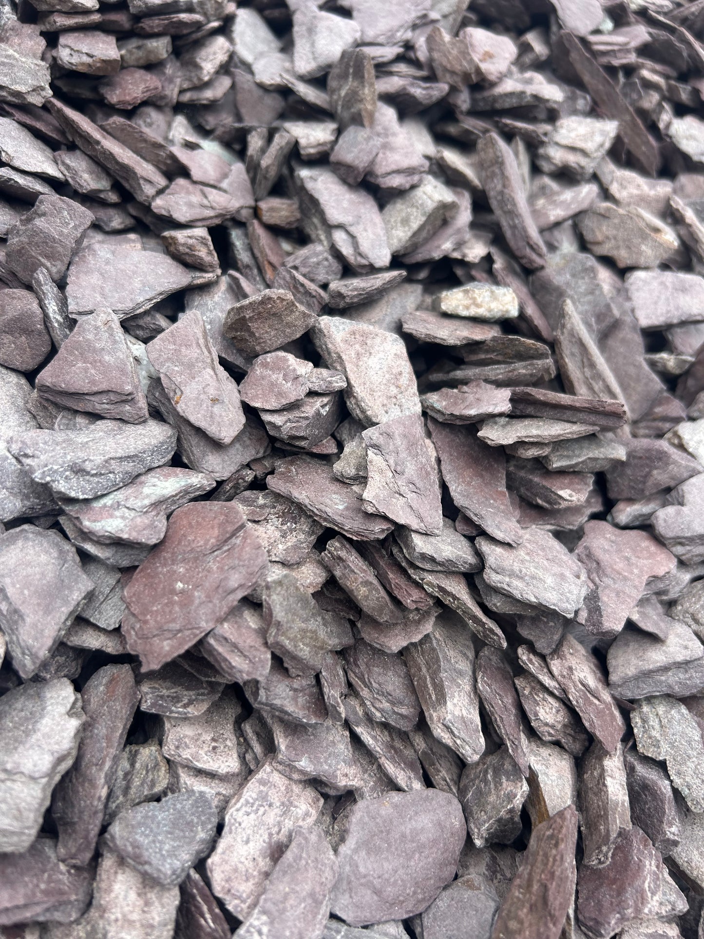 Achill Red Plum Slate Flowerbed Mulch / 10m2 / Bulk bag / Free Delivery in Ireland