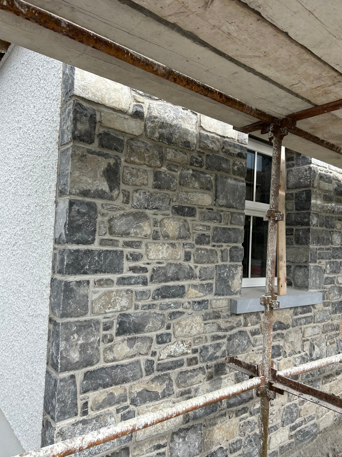 Old Salvage Galway Limestone Fieldstone Building Stone Bulk Bag
