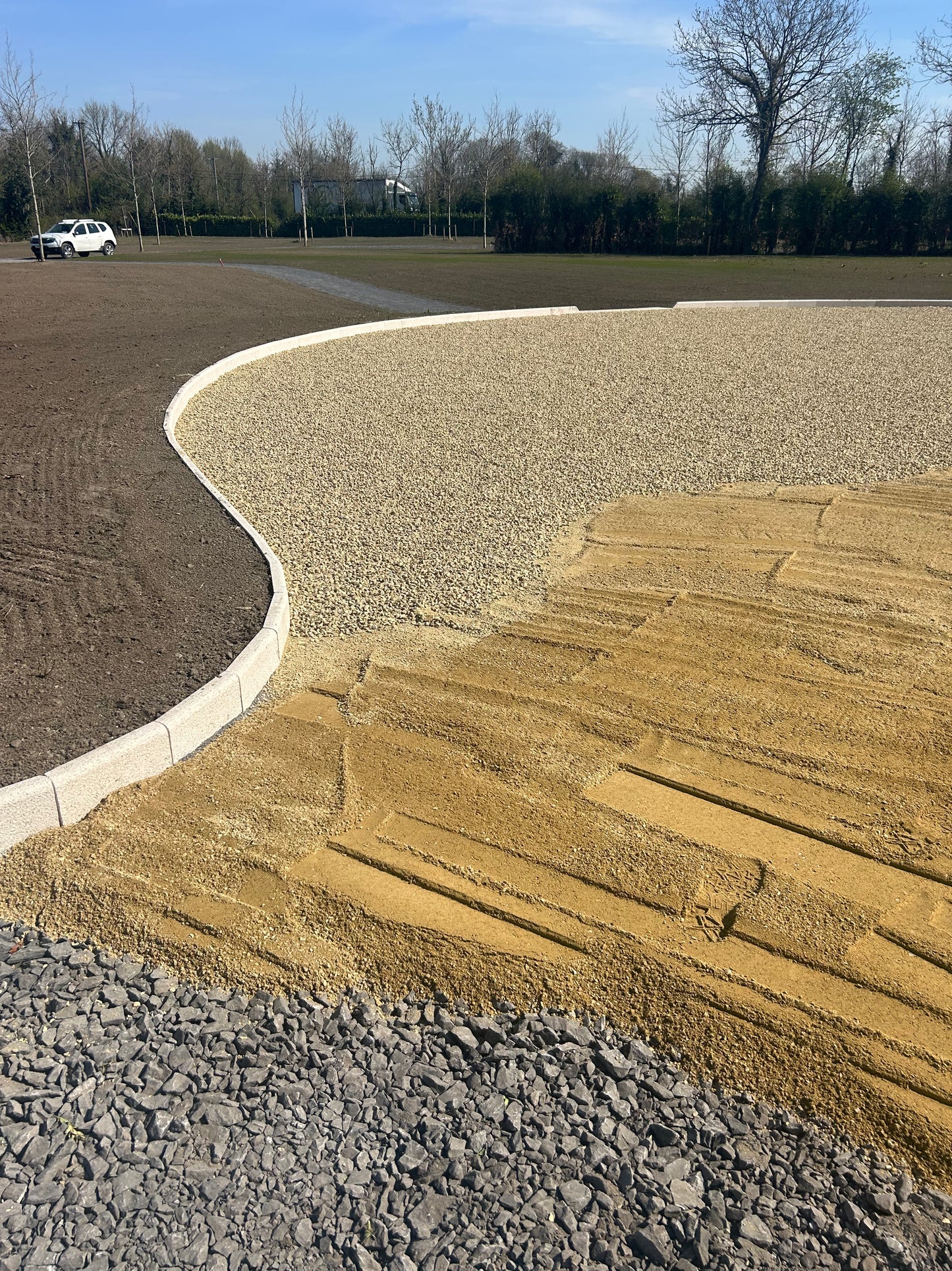 Ailesbury Golden Driveway Gravel 400m2 Bulk load deal / 50% off while stocks last / Free delivery Ireland
