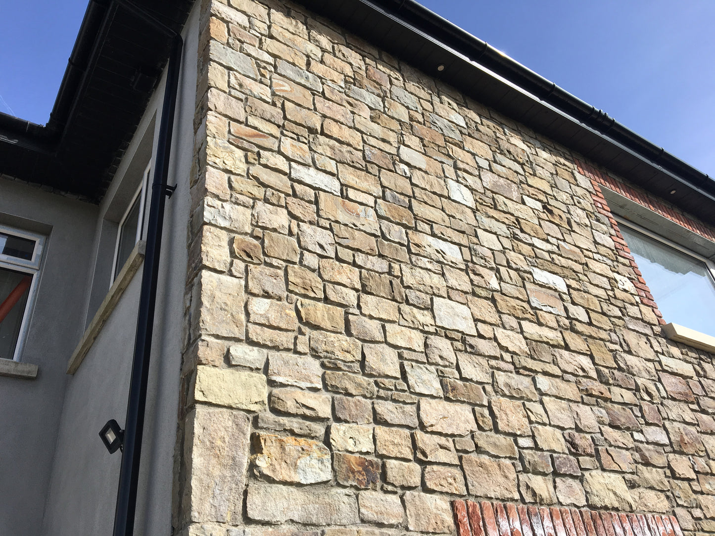 Wicklow Brown Sandstone Building Stone / Bulk Bag / Free delivery nationwide!