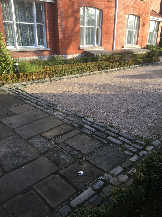 Ailesbury Golden 10mm Driveway Chippings per bulk bag / free delivery in Ireland!